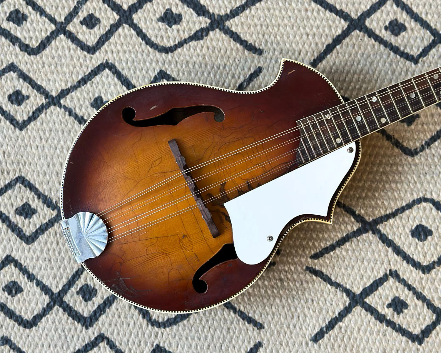 Vintage '50s Silvertone Mandolin - Image 2