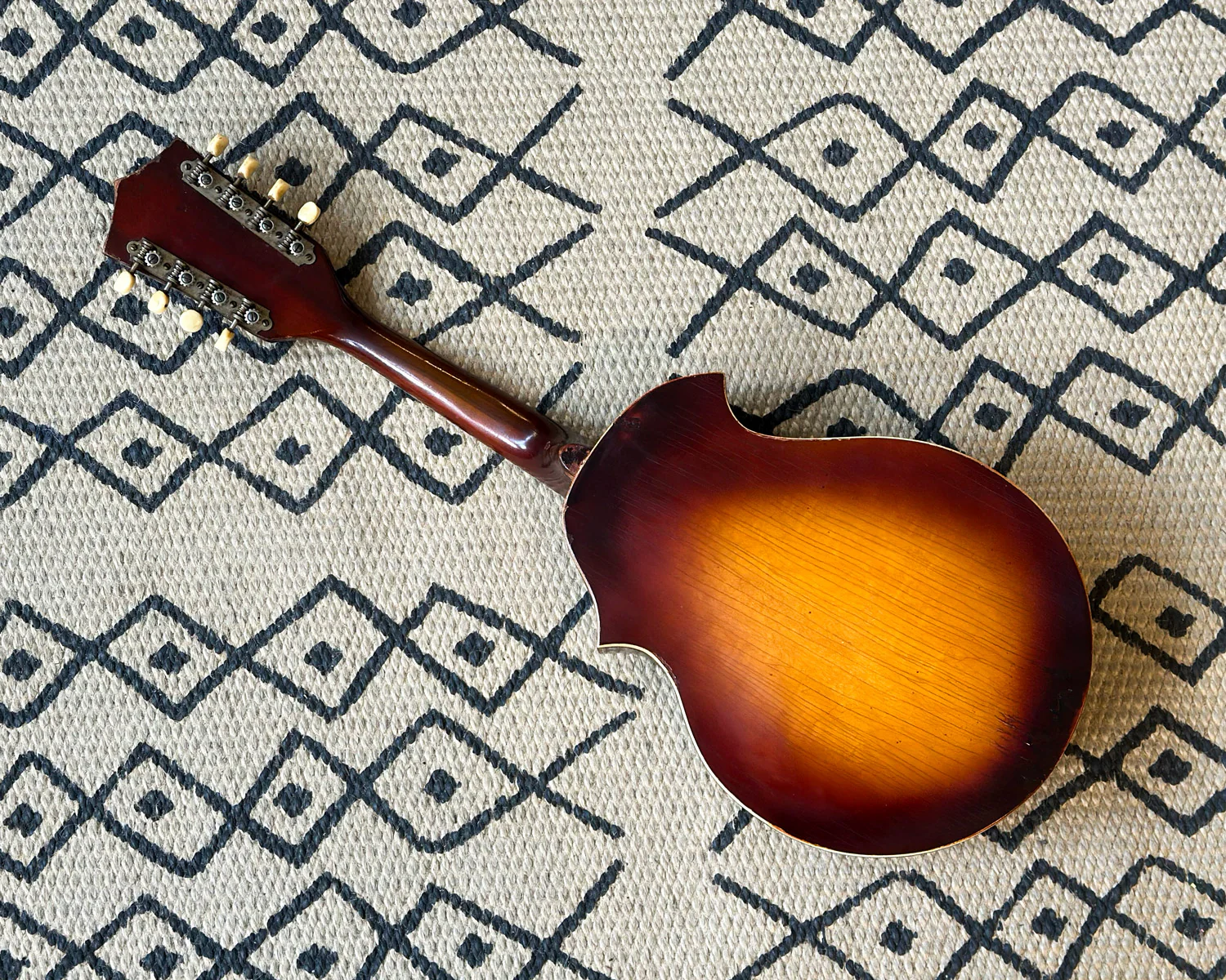 Vintage '50s Silvertone Mandolin - Image 4