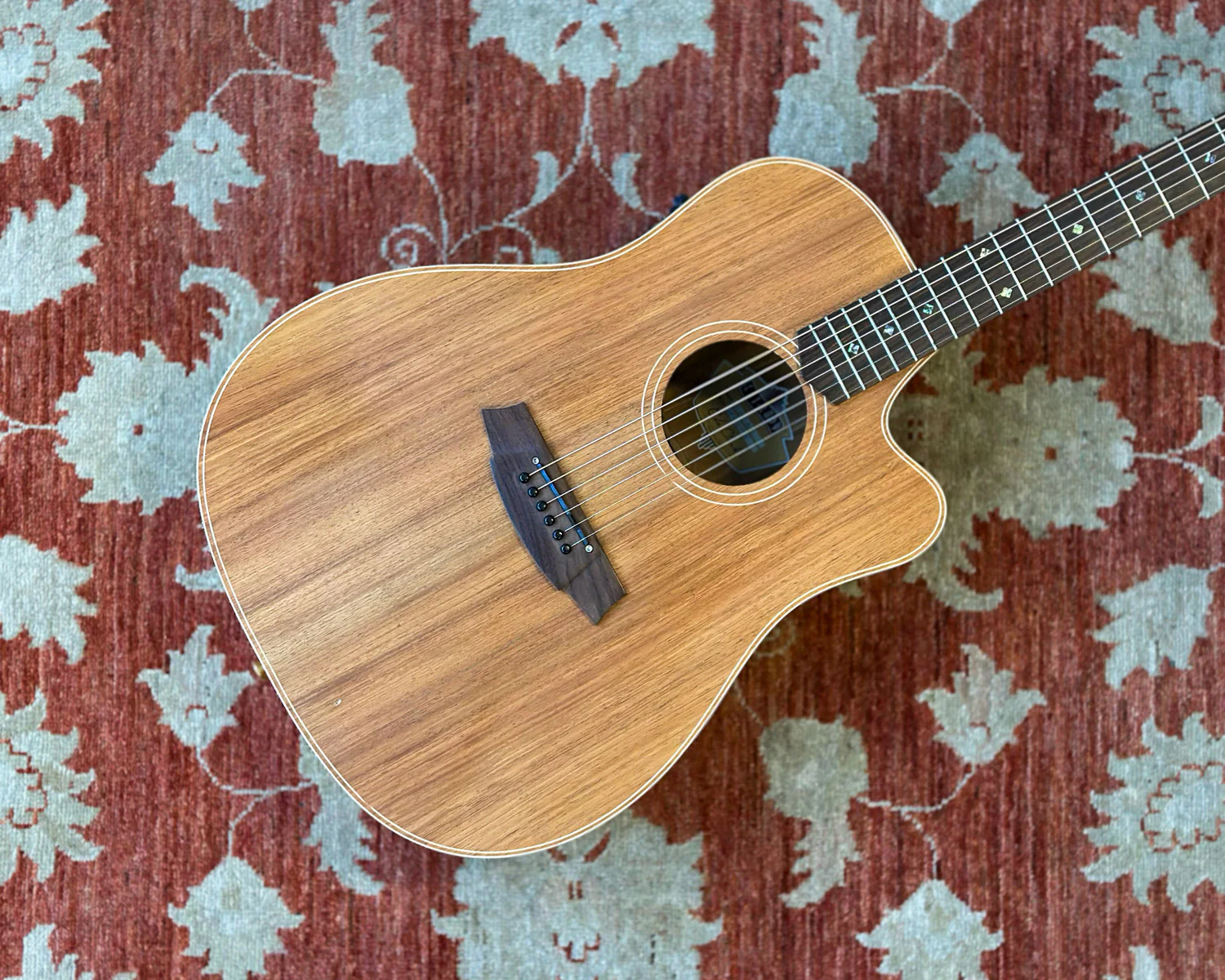 Cole Clark Fat Lady FL2EC Blackwood
