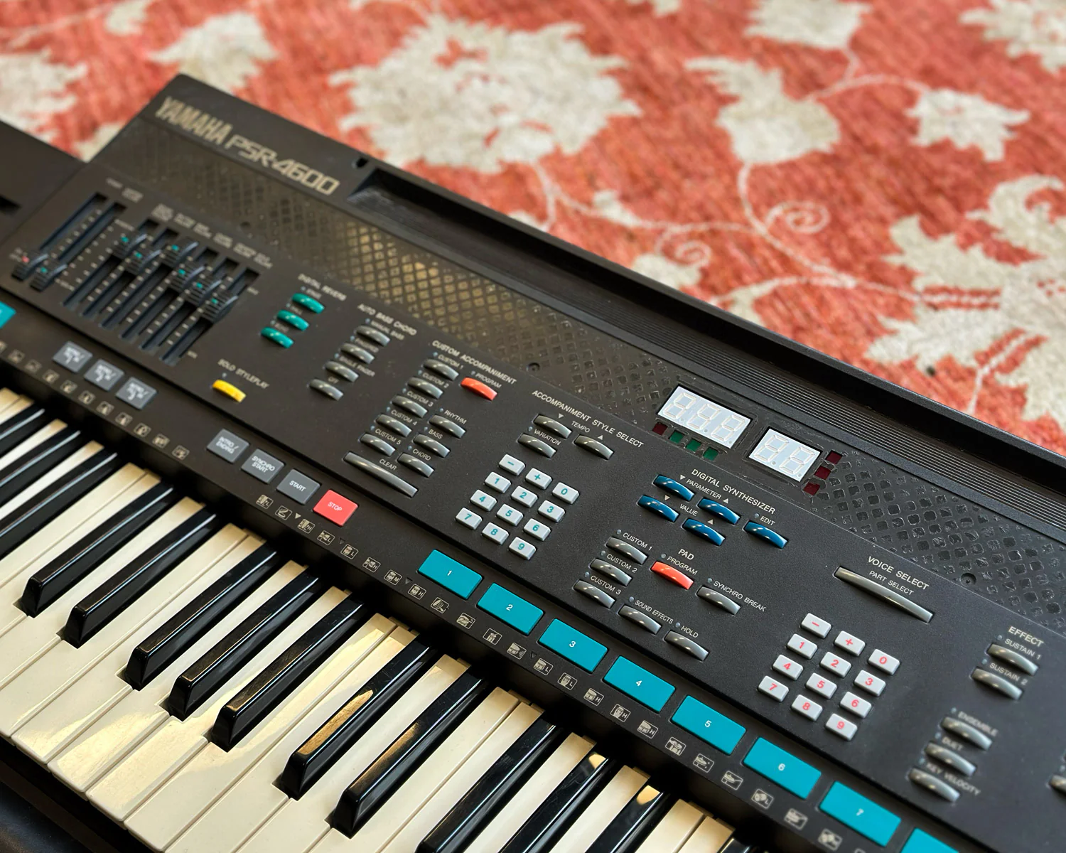 YAMAHA PSR-4600 Portatone Keyboard - Image 3