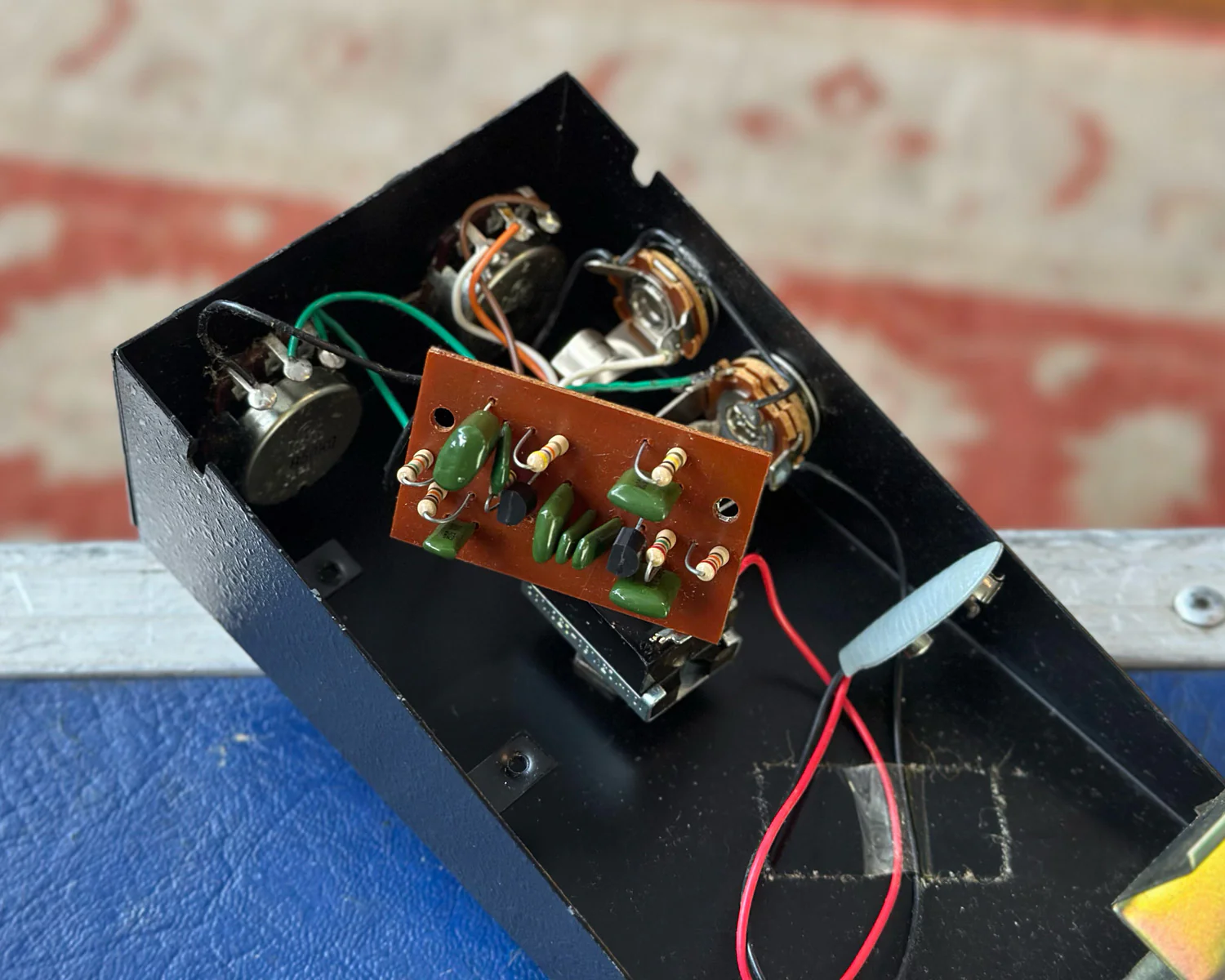Late 60s Shin-ei Companion FY-2 Fuzz Box - Image 5