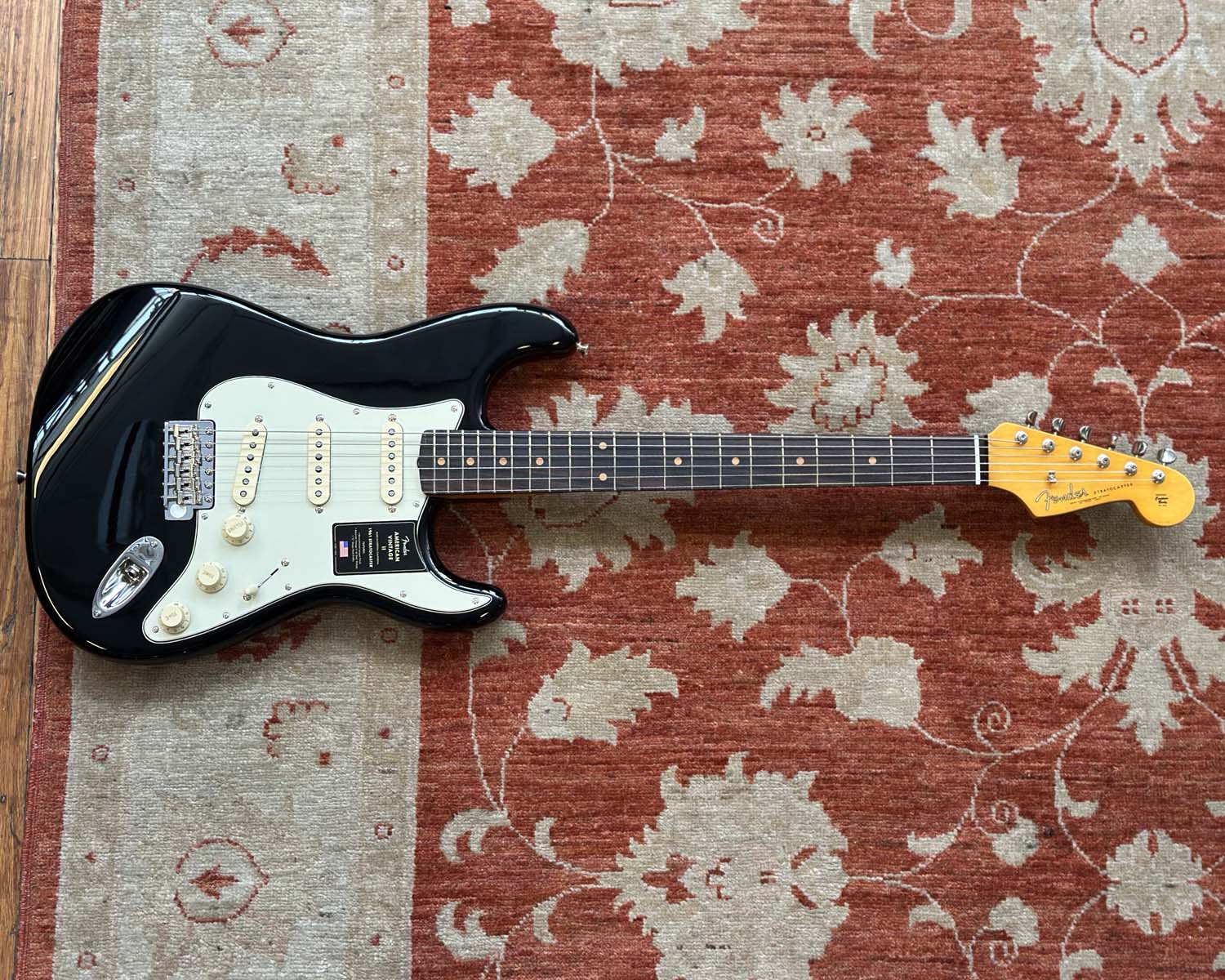 Limited Edition Fender American Vintage II '61 Stratocaster - Black - Image 3