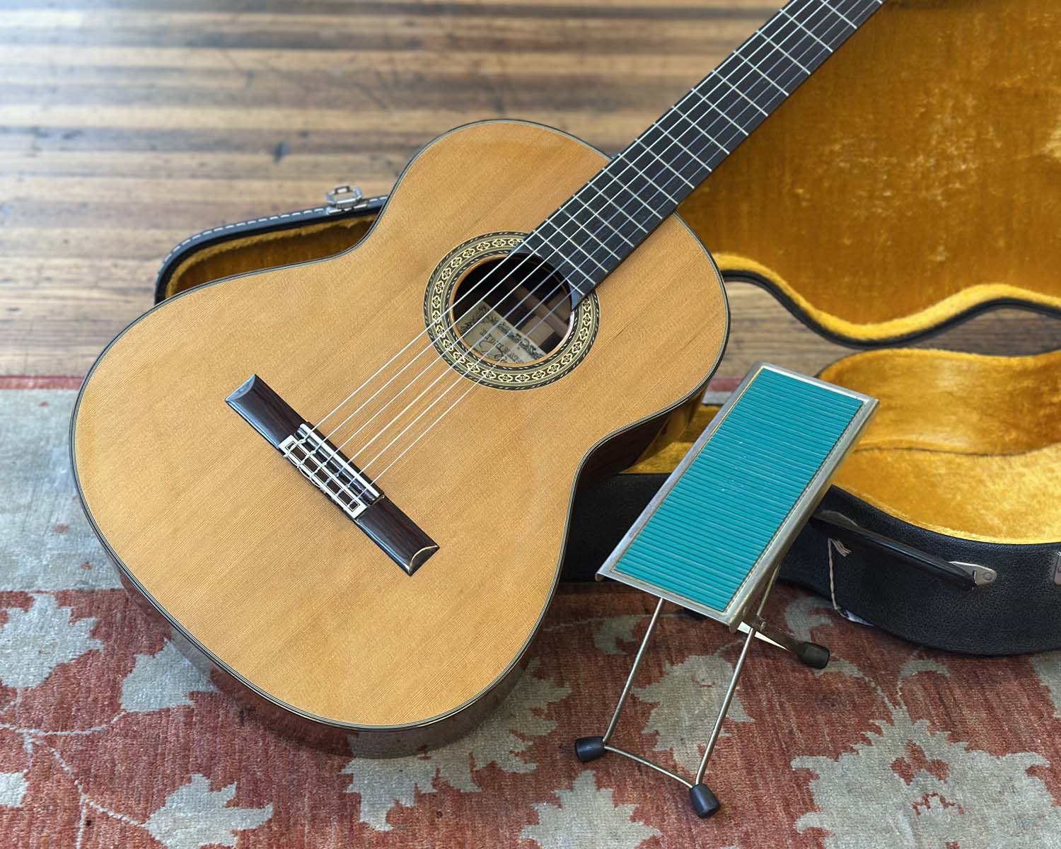 Late '70s Ryoji Matsuoka M40 Classical Guitar w/Hard Shell Case - Image 14