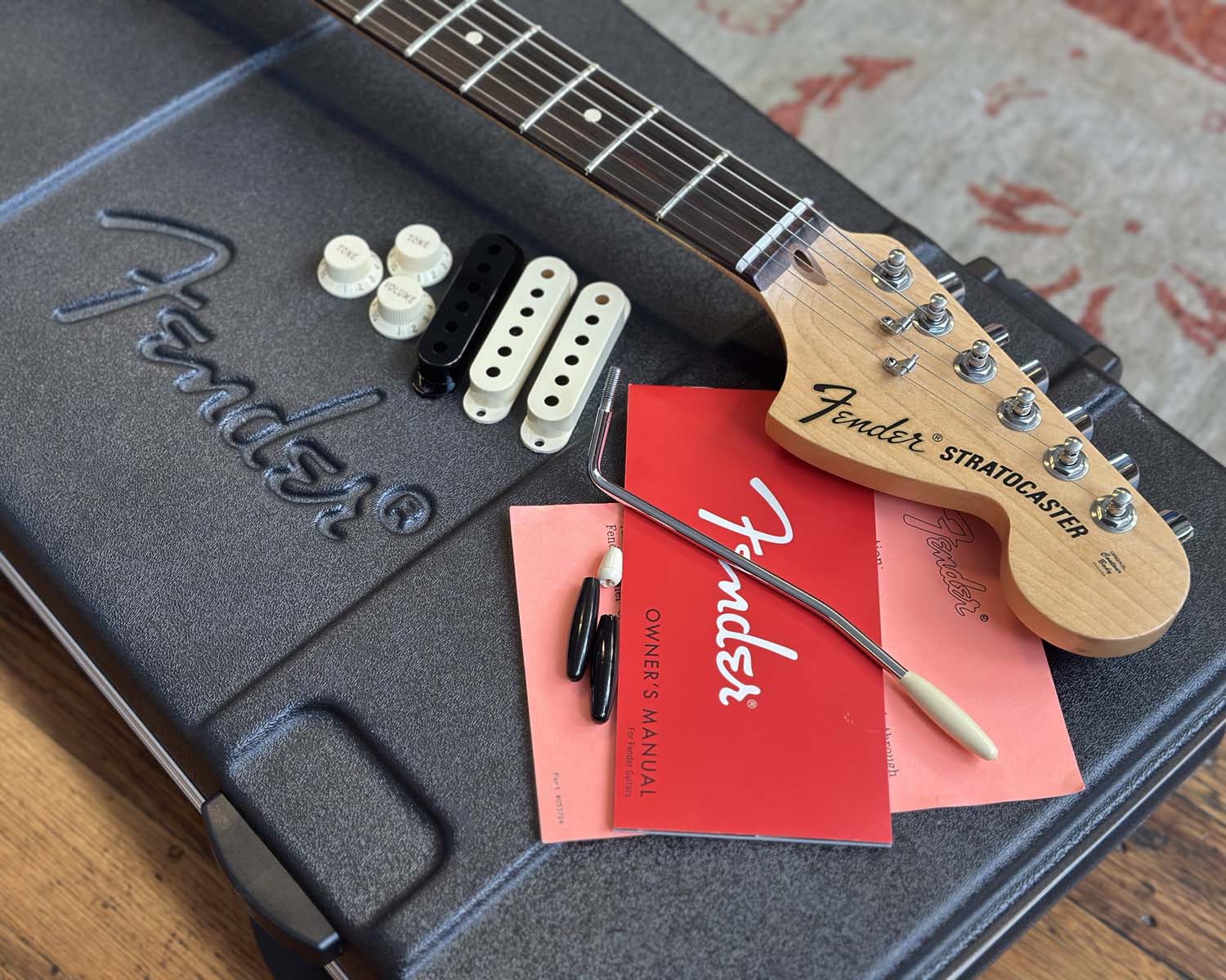Fender FSR American Special Stratocaster HSS Ash w/Fender Case - Image 13
