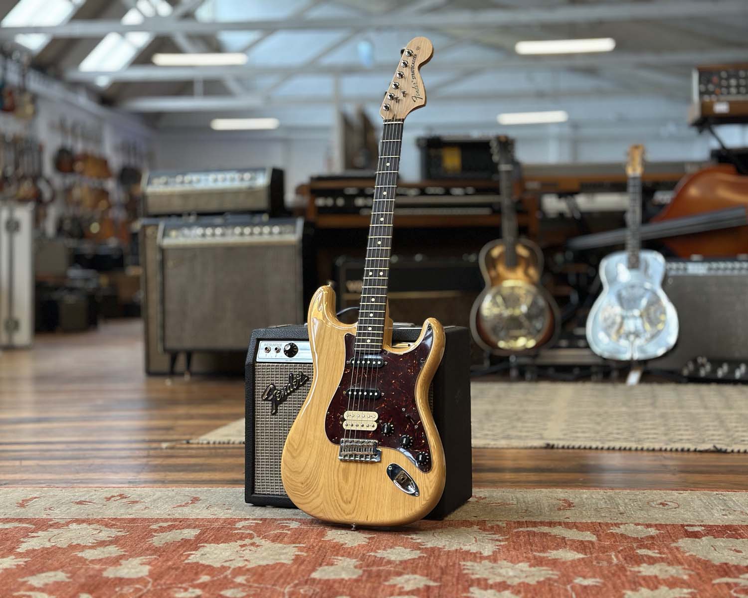 Fender FSR American Special Stratocaster HSS Ash w/Fender Case - Image 14