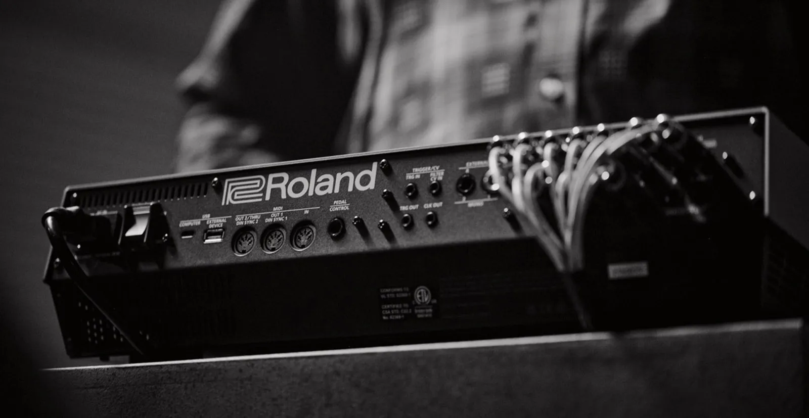 Roland TR-1000 Rhythm Creator Analogue Drum Machine - Image 3