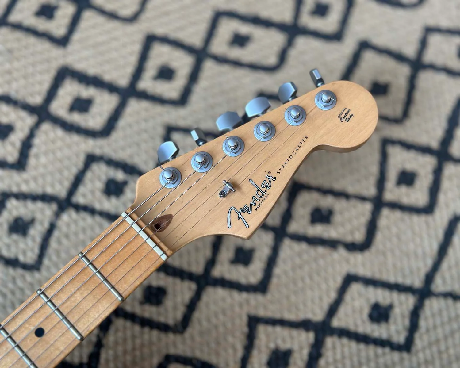 2006 Fender American Standard Stratocaster w/ OHSC - Suhr Pete Thorn/Noiseless pickups - Image 2