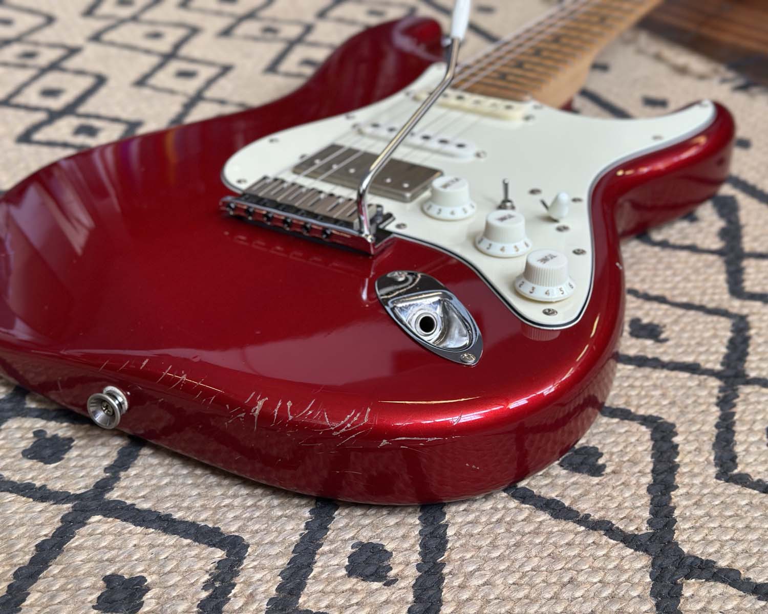 2006 Fender American Standard Stratocaster w/ OHSC - Suhr Pete Thorn/Noiseless pickups - Image 7
