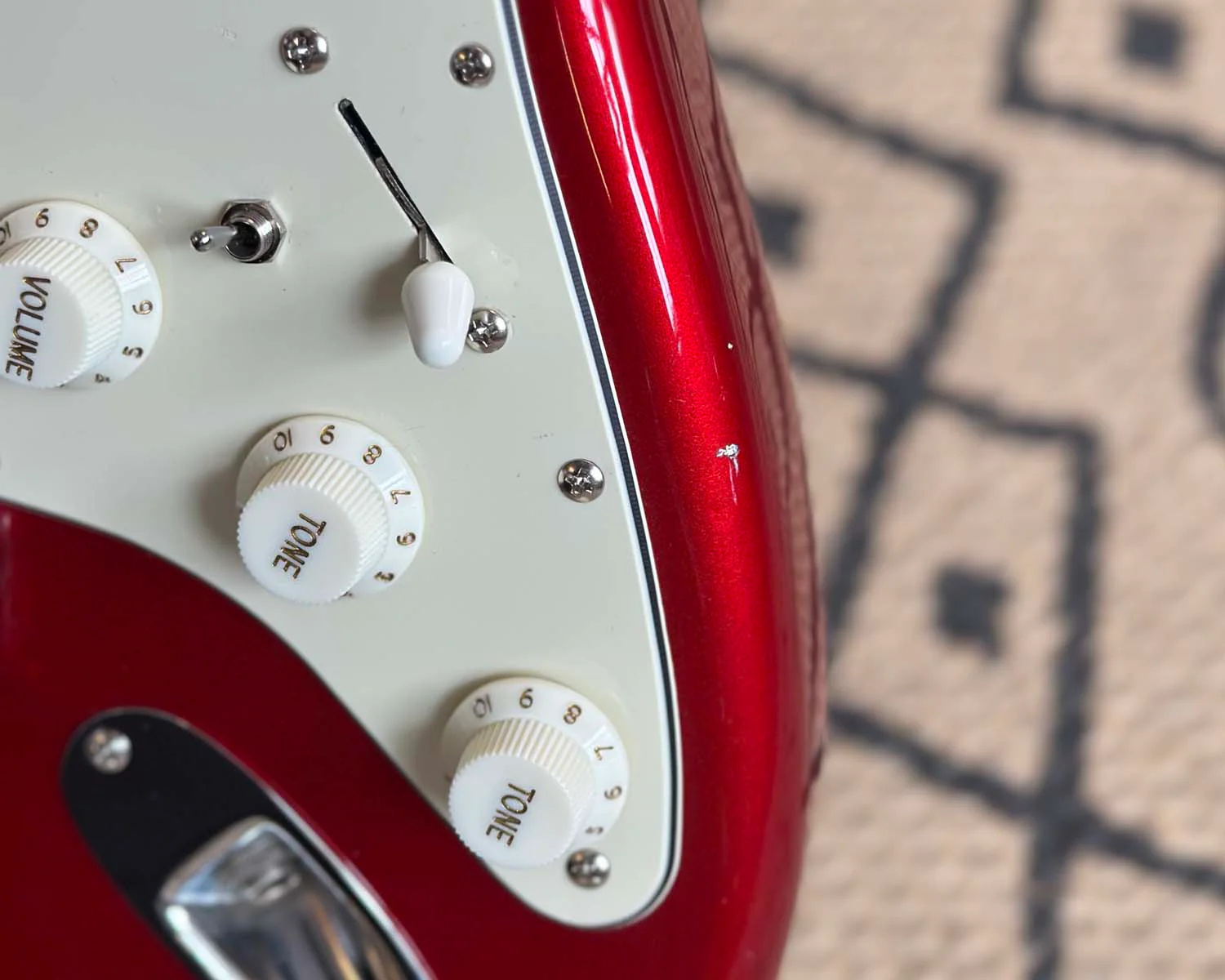 2006 Fender American Standard Stratocaster w/ OHSC - Suhr Pete Thorn/Noiseless pickups - Image 8