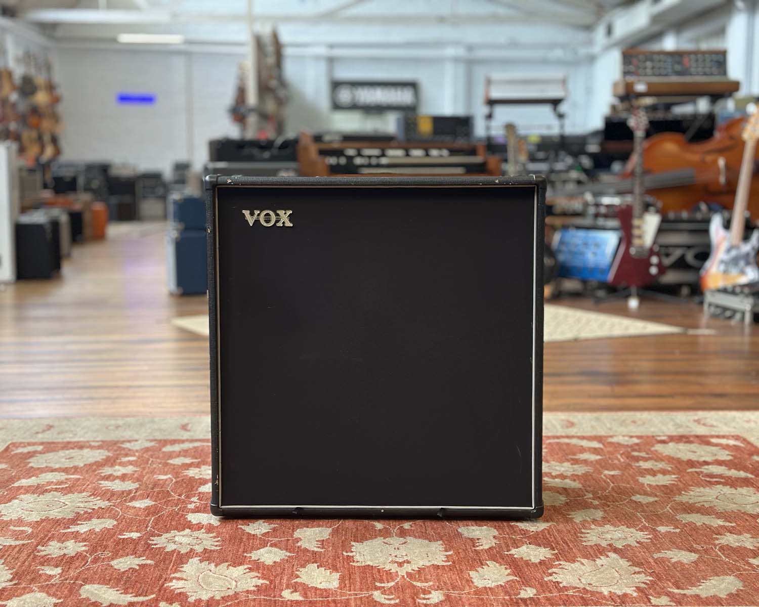 VOX V412BK 120 Watt 8Ω 4x12" Guitar Cabinet