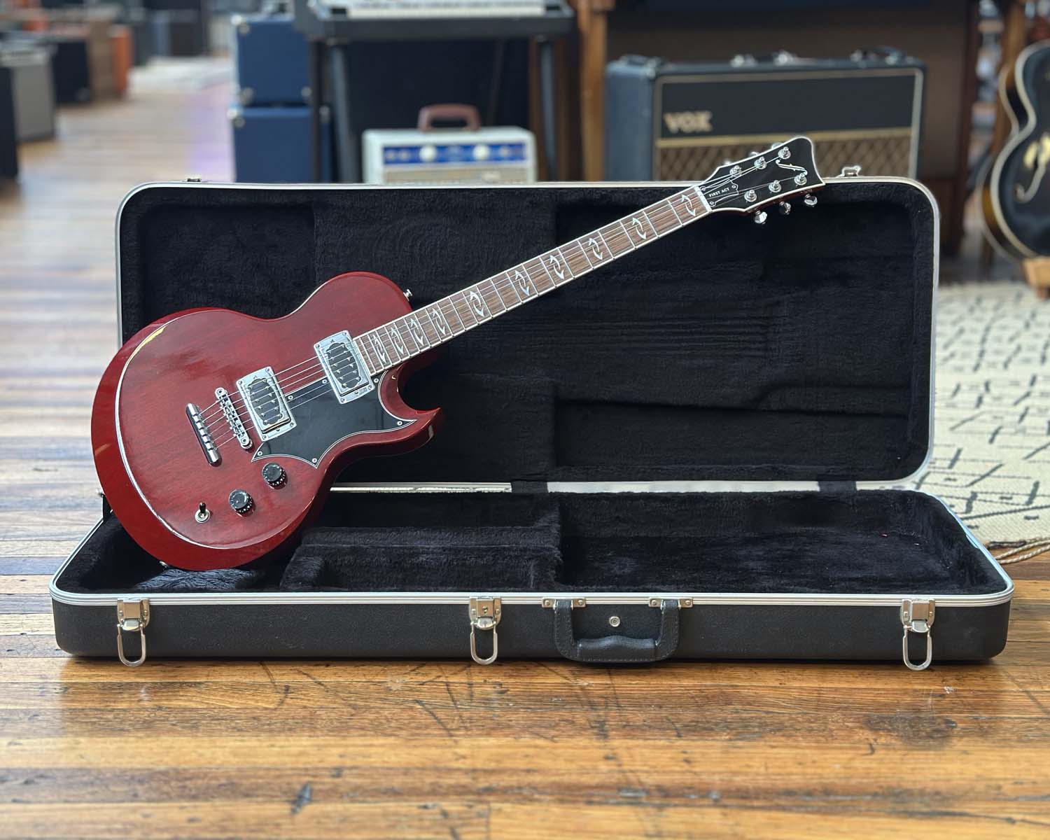 First Act Custom Shop Lola - Image 9