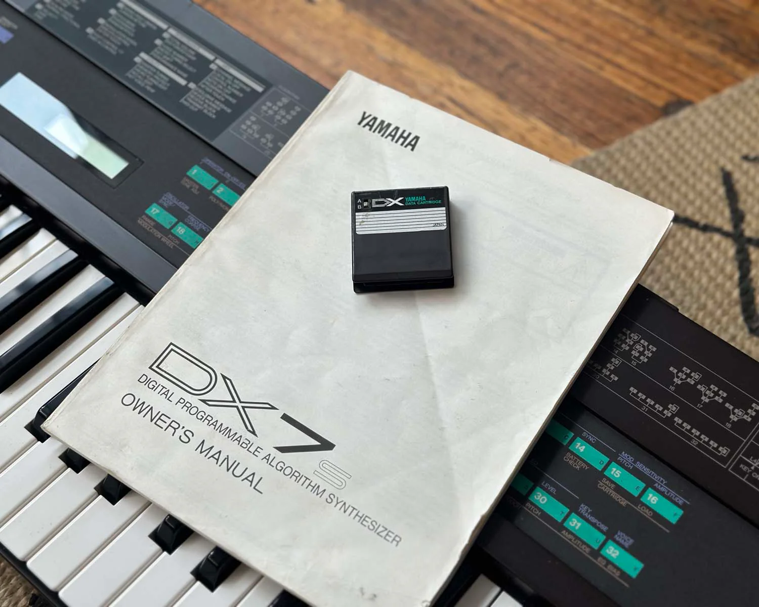 YAMAHA DX7 Digital Programmable Algorithm Synthesiser - Image 12