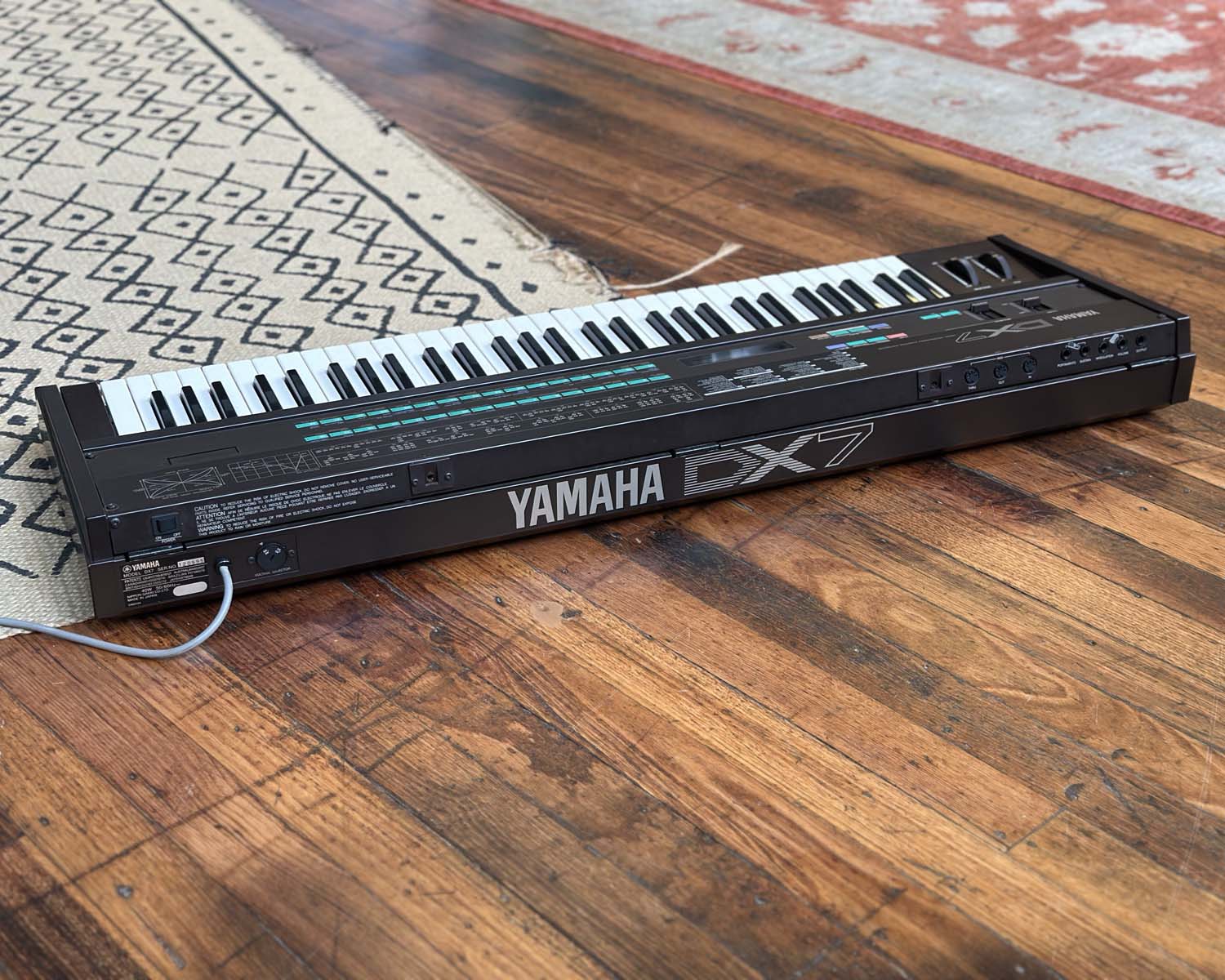 YAMAHA DX7 Digital Programmable Algorithm Synthesiser - Image 4