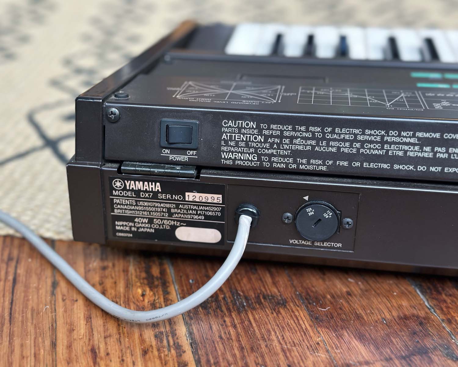 YAMAHA DX7 Digital Programmable Algorithm Synthesiser - Image 5