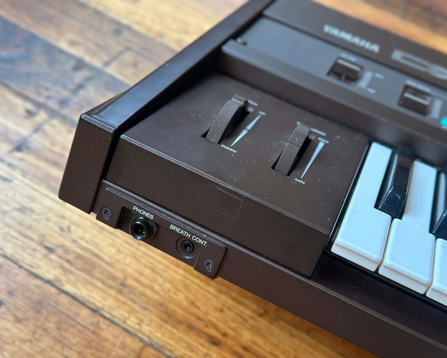 YAMAHA DX7 Digital Programmable Algorithm Synthesiser - Image 7