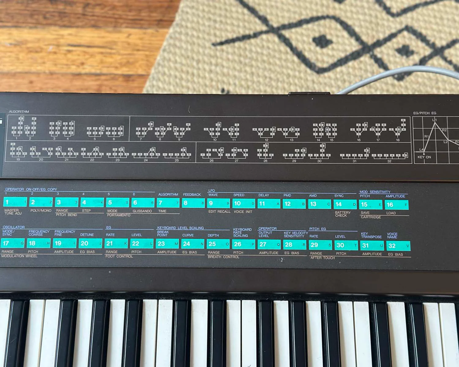 YAMAHA DX7 Digital Programmable Algorithm Synthesiser - Image 8