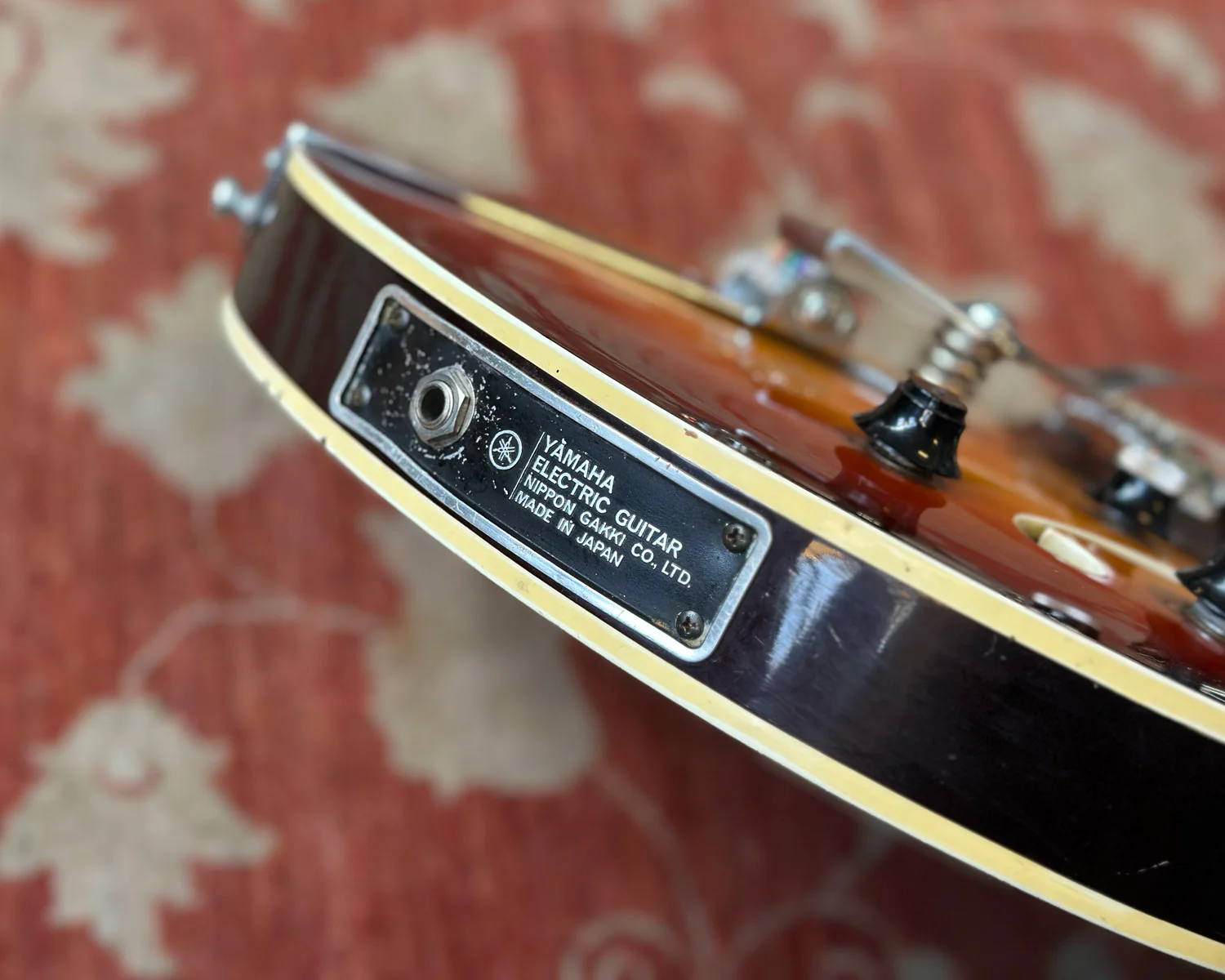YAMAHA SA-30T Semi-Hollow - Image 10