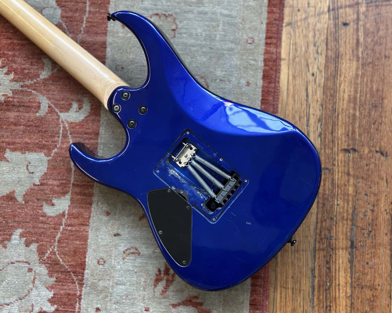2000 Washburn WG-500 - Electric Blue w/ Licensed Floyd Rose Tremolo System - Image 4