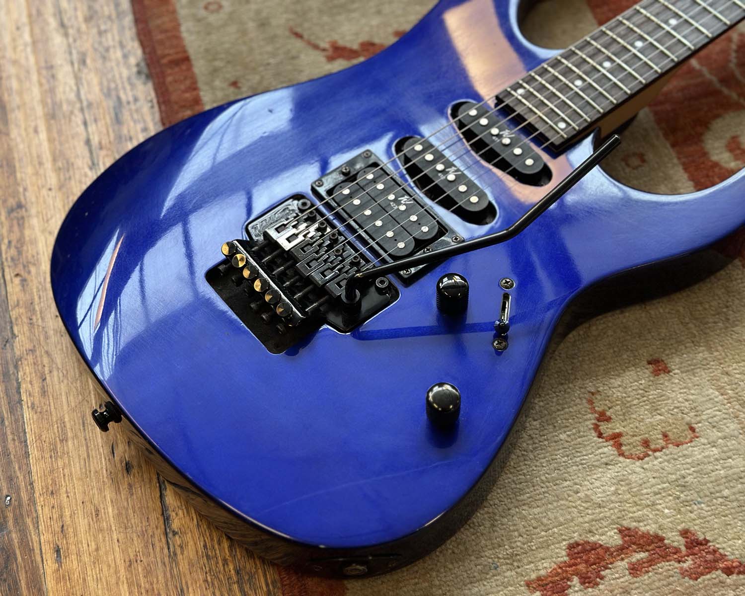 2000 Washburn WG-500 - Electric Blue w/ Licensed Floyd Rose Tremolo System - Image 7