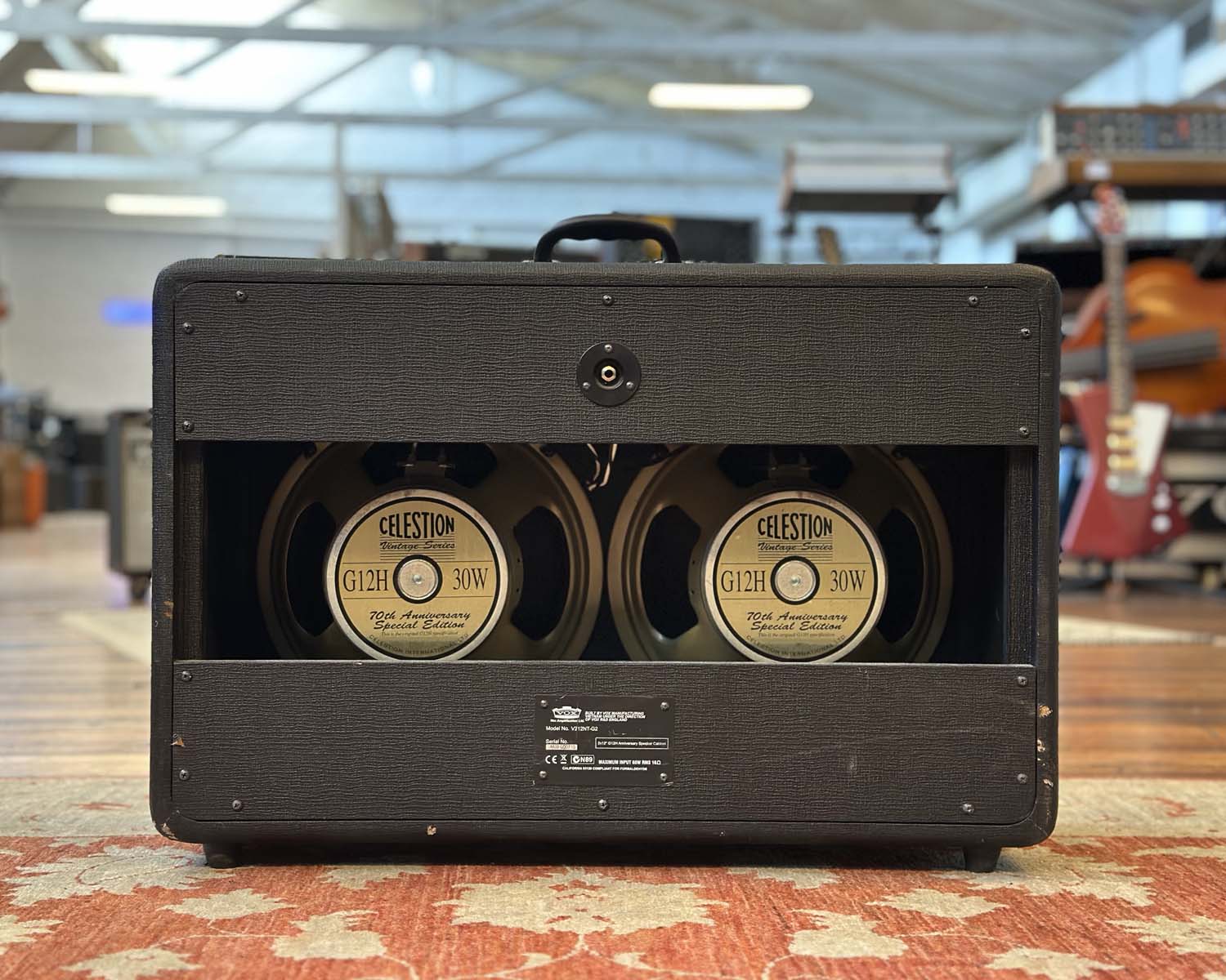 VOX V212NT-G2 2X12" Speaker Cabinet Loaded w/ Celestion G12H 30W Speakers - Image 3