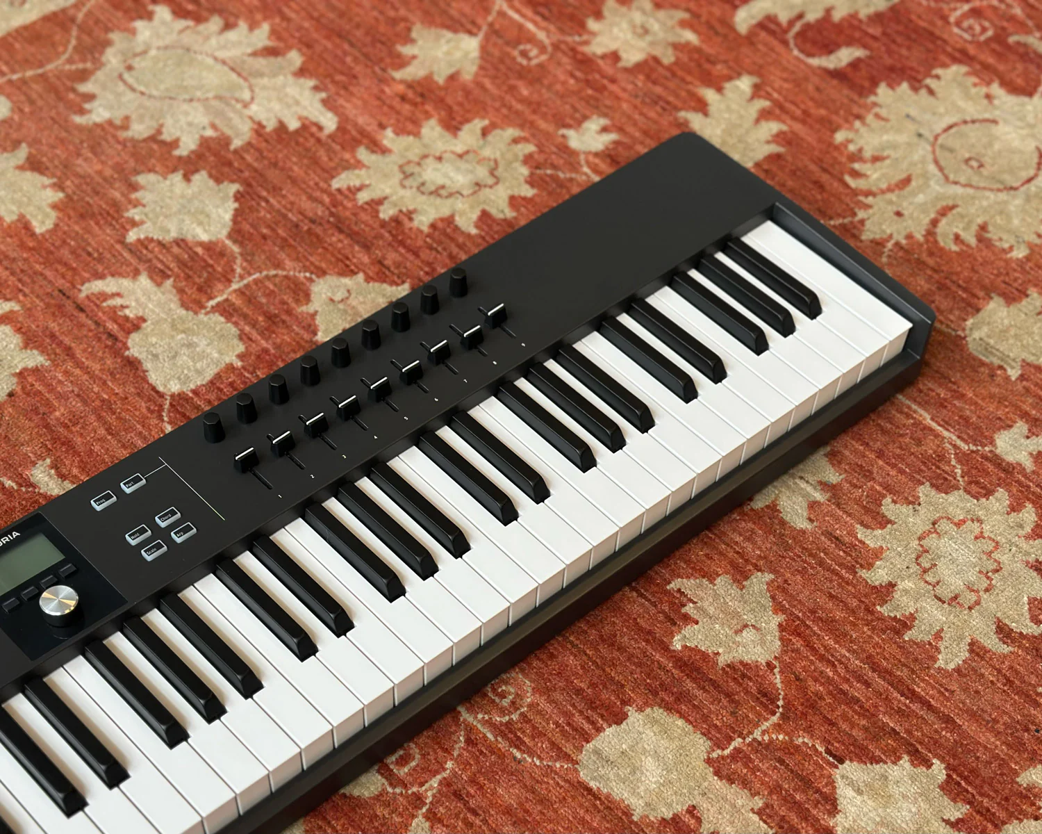 Arturia KeyLab Essential 88 mk3 - Black - Image 3