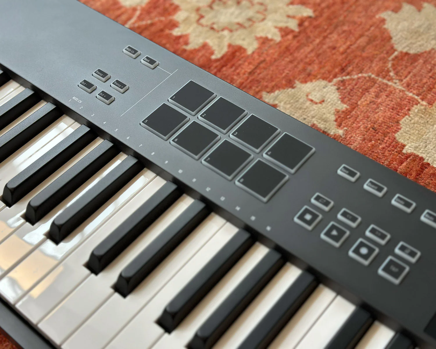Arturia KeyLab Essential 88 mk3 - Black - Image 5