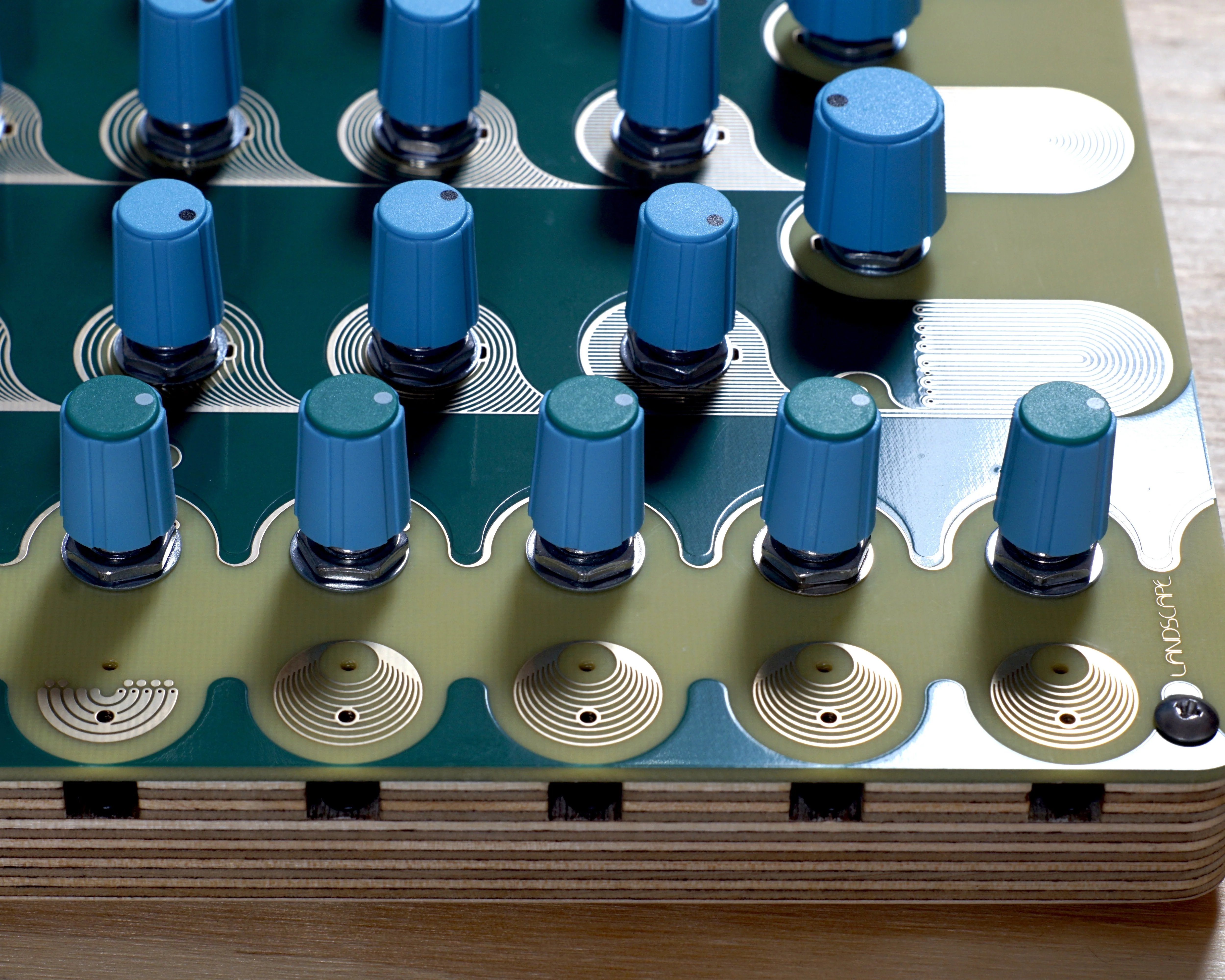 Landscape Moon Passive Analogue 4-Channel Rhythmic Instrument - Image 5