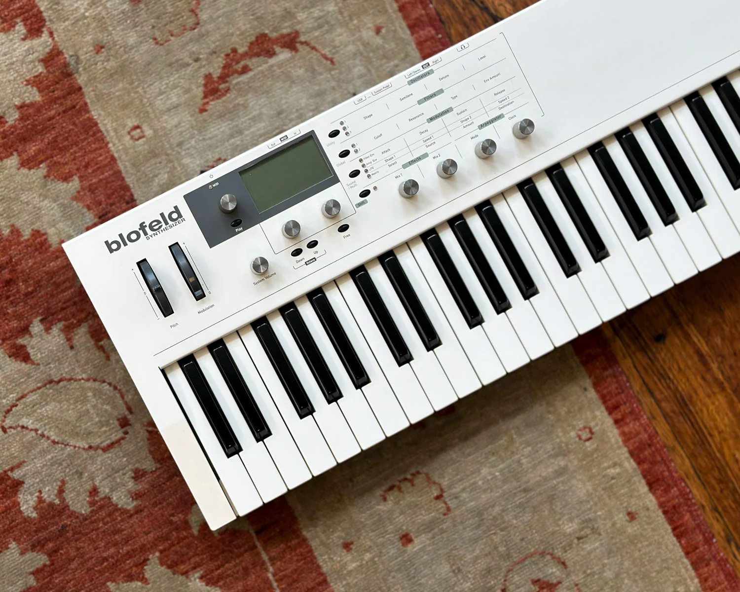 Waldorf Blofeld 49-Keyboard - White w/ Flight Case - Image 6