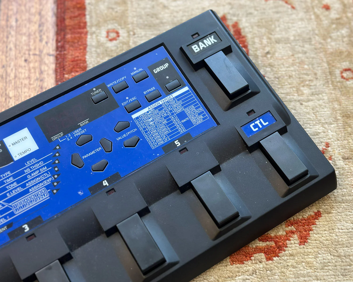 BOSS ME-8 Multi-Effects Pedal - Image 3