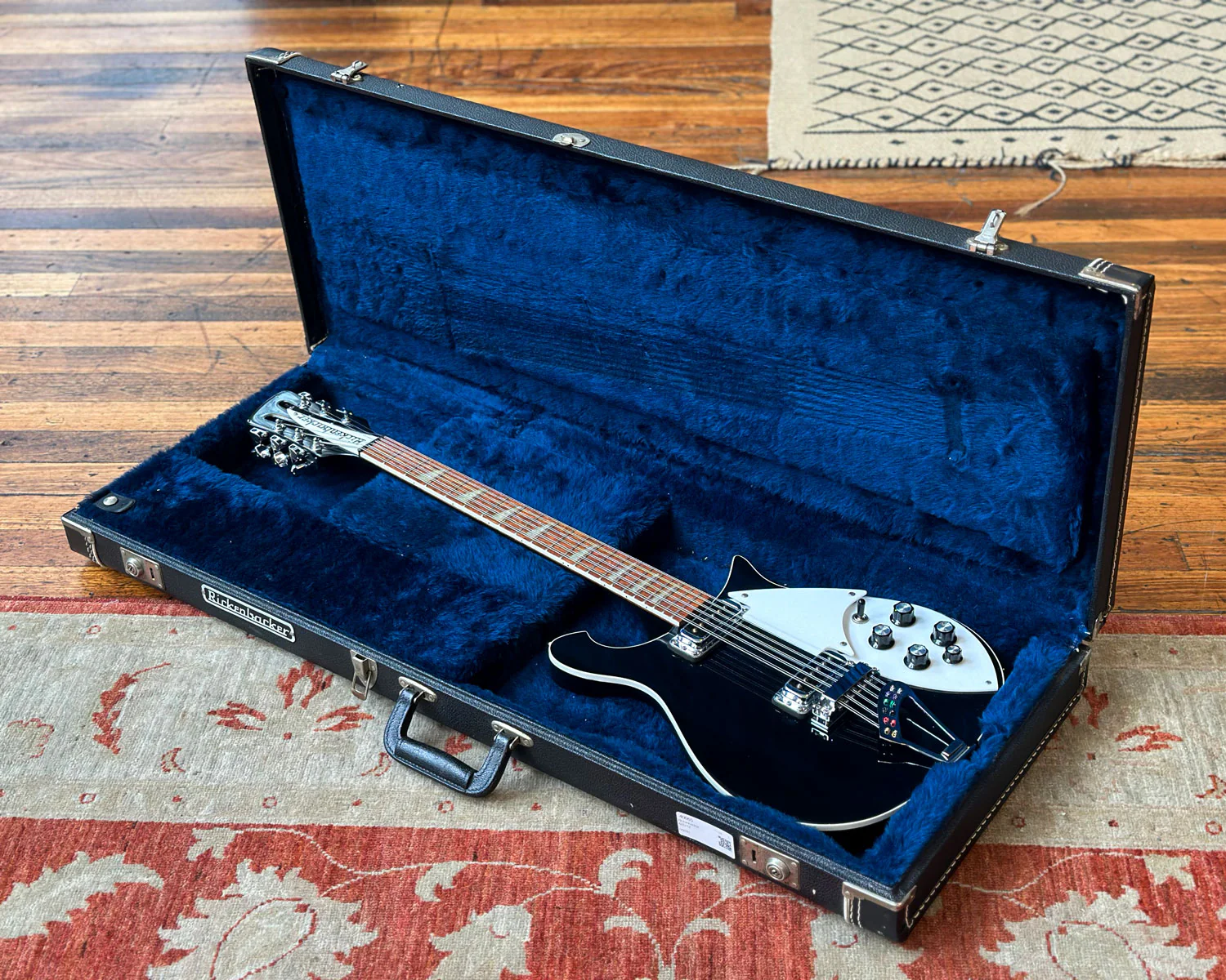 Circa 2000 Rickenbacker 620/12 Twelve String Electric - Jetglo - Image 11