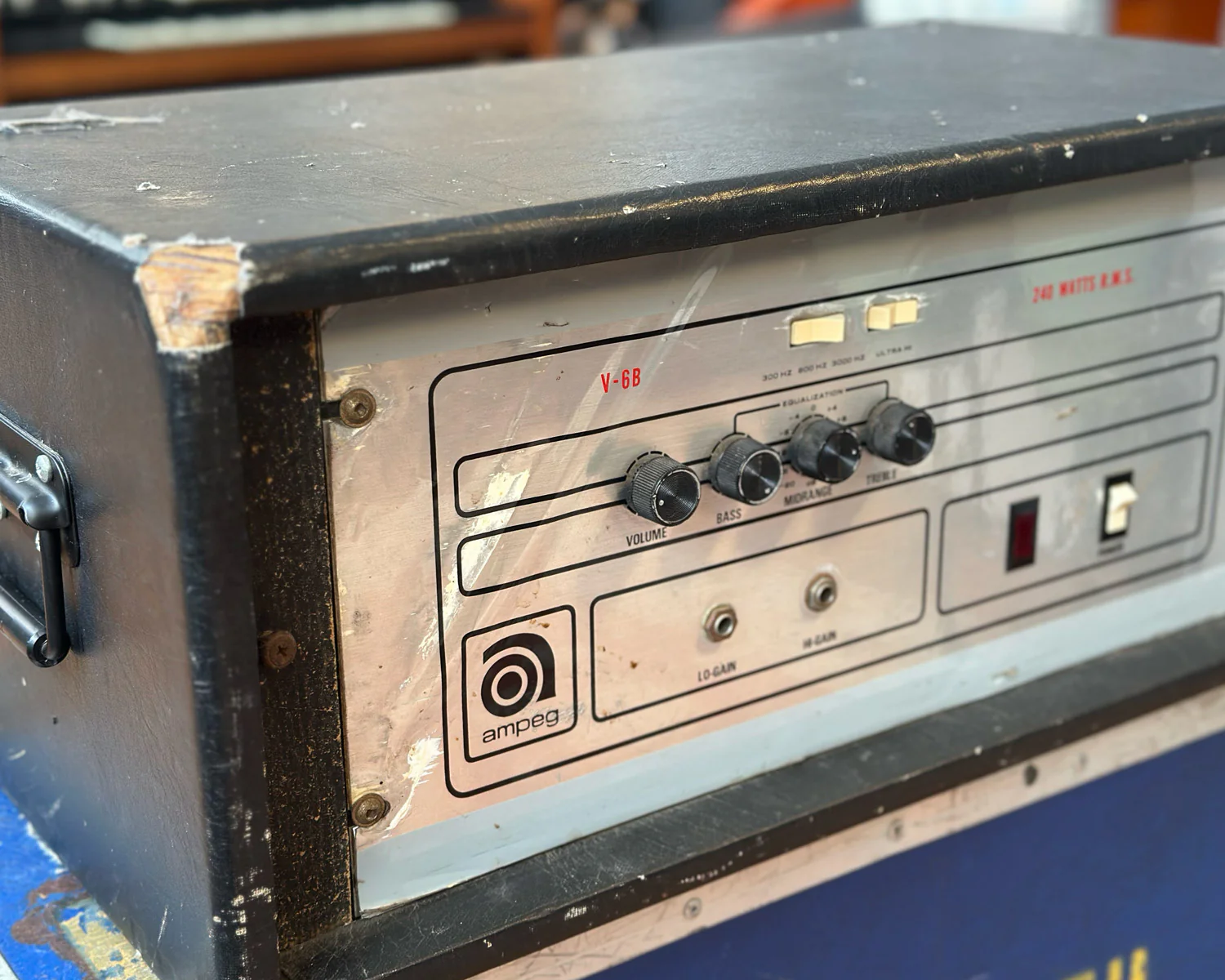 1970s Ampeg V-6B 120 Watt Solid-State Bass Head - Image 3