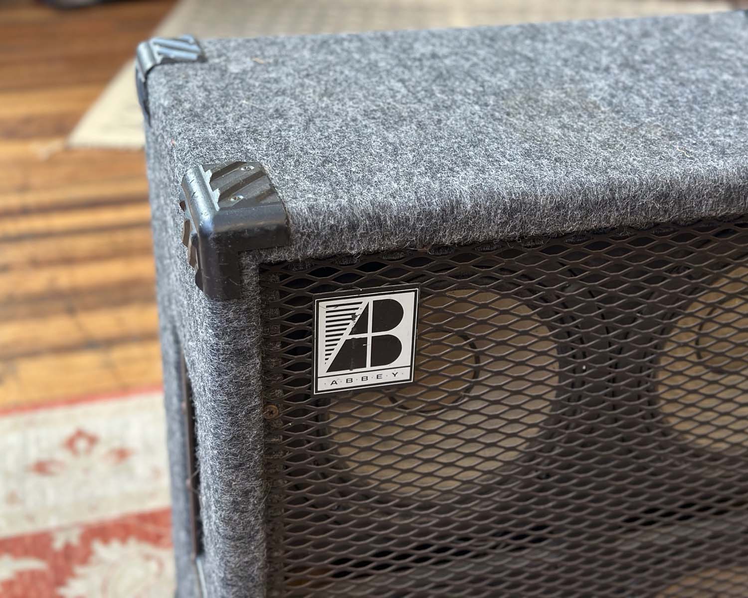 Abbey Sound AQ10 200 Watt 4x10 8Ω Bass Cabinet - Image 3