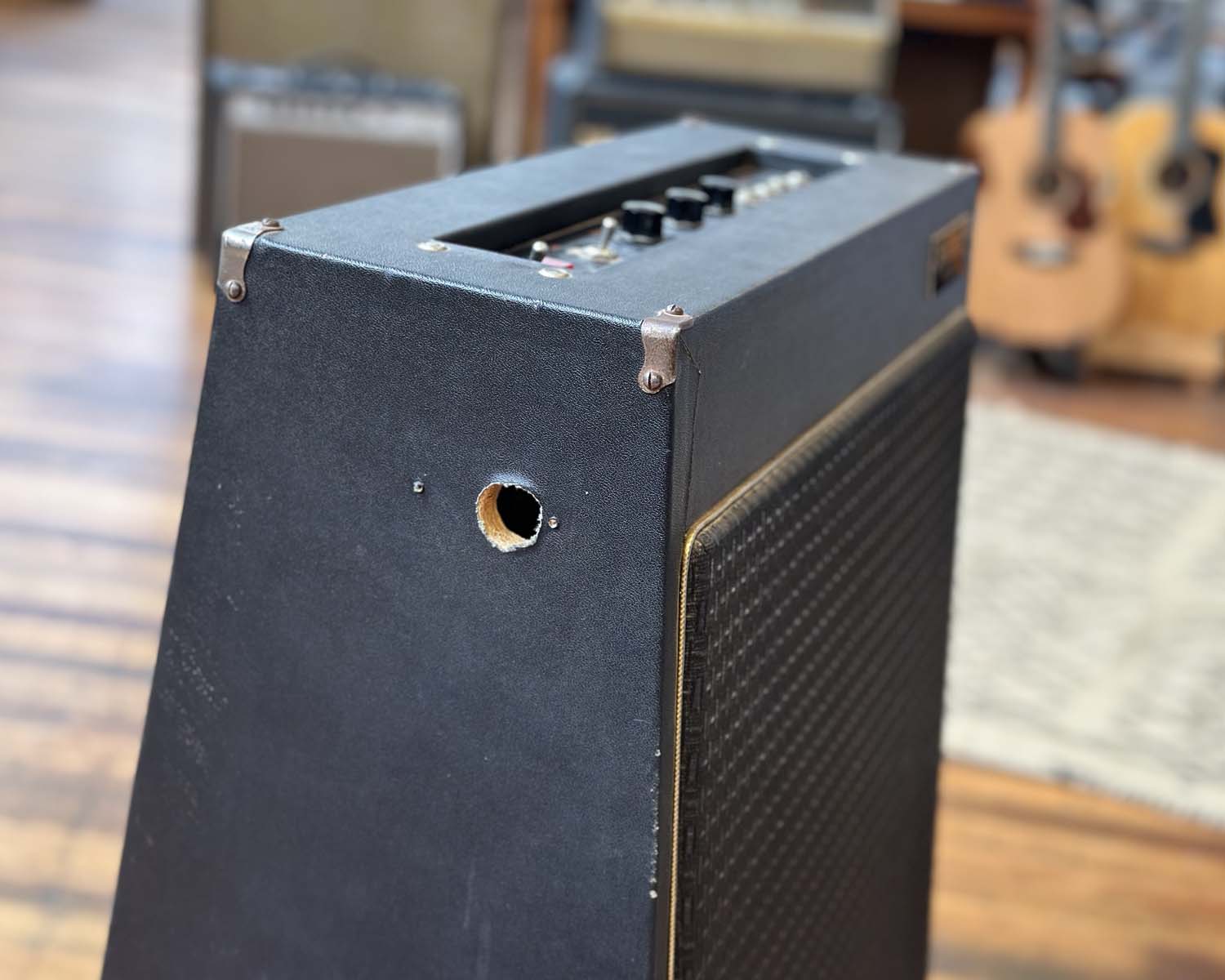 Treble Clef Junior 60 Watt 2X12" Bass Combo - Image 8