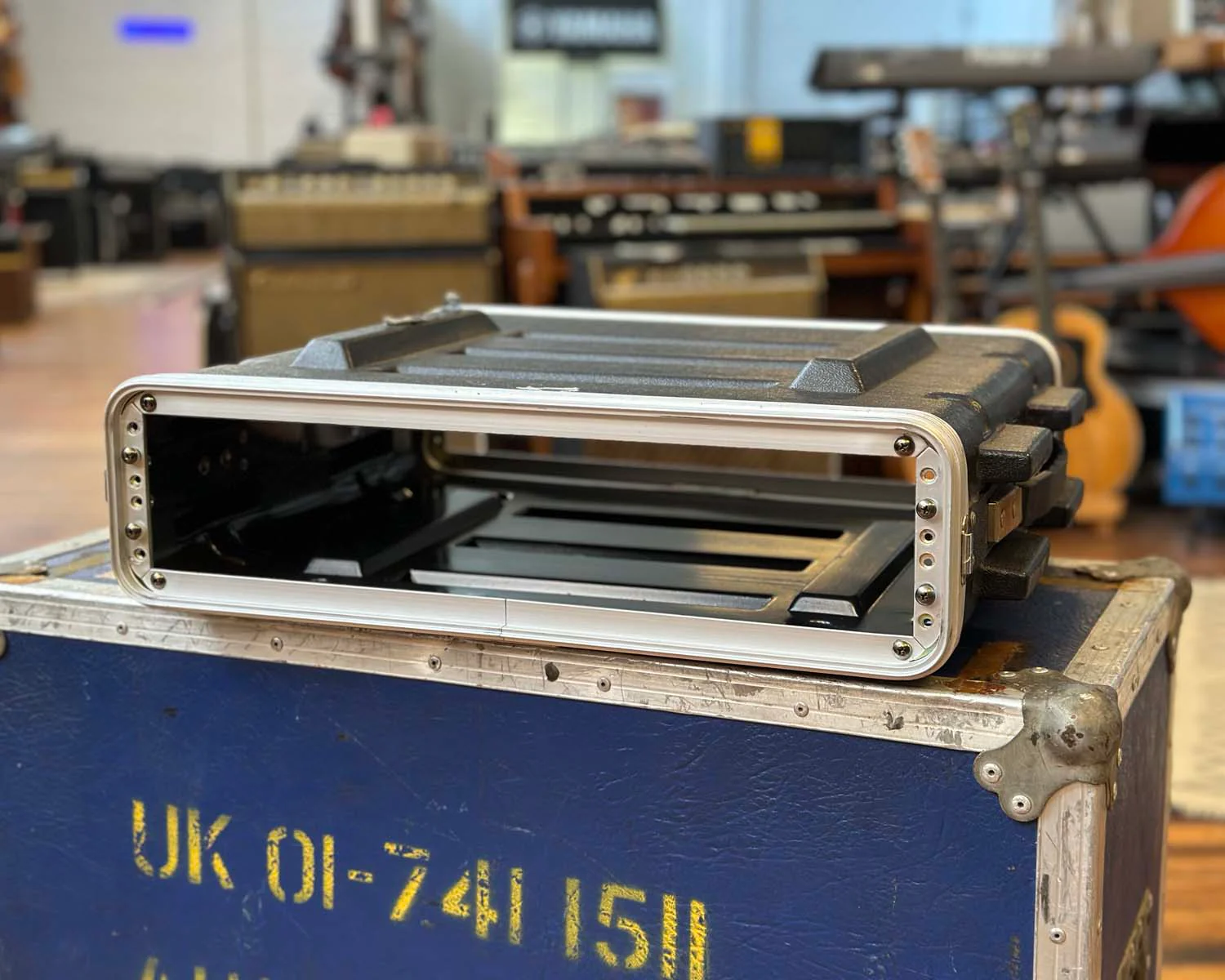 UXL 19" 2U Road Case - Image 4
