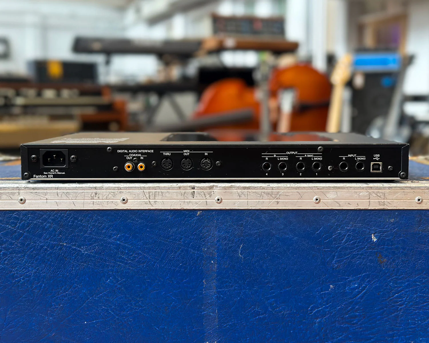 Roland Fantom XR Synthesizer / Sampler - Image 4