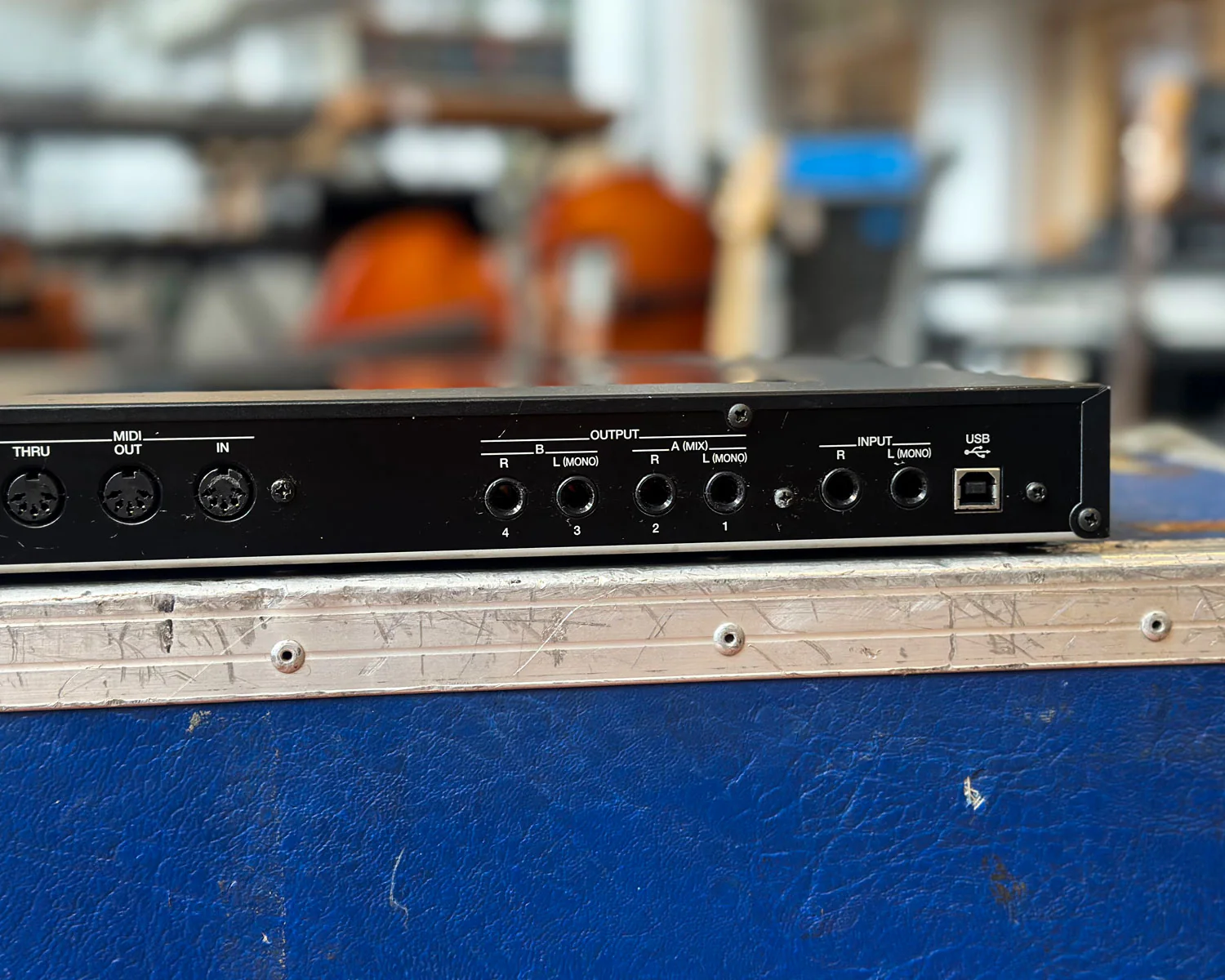 Roland Fantom XR Synthesizer / Sampler - Image 6