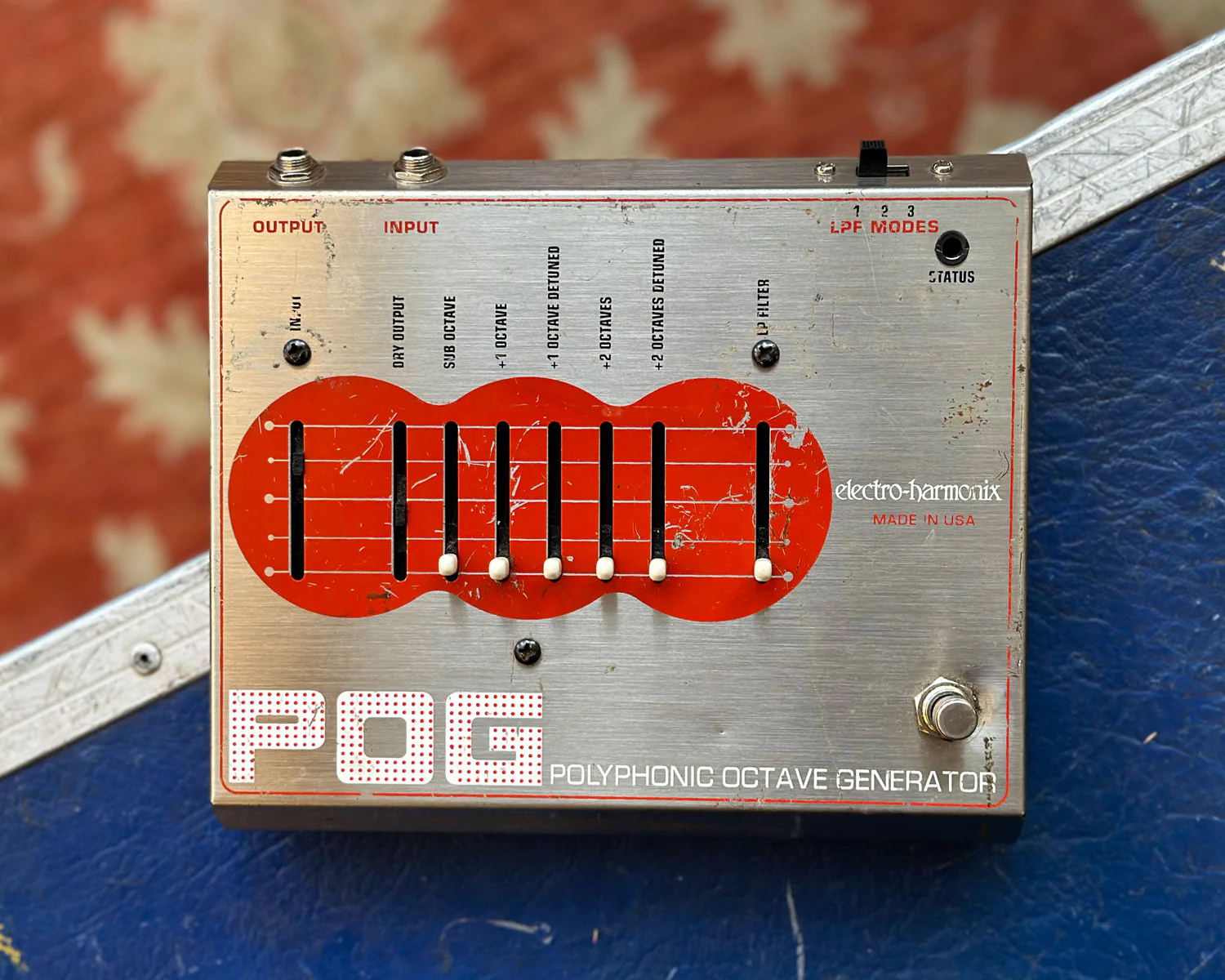 Electro Harmonix POG Polyphonic Octave Generator