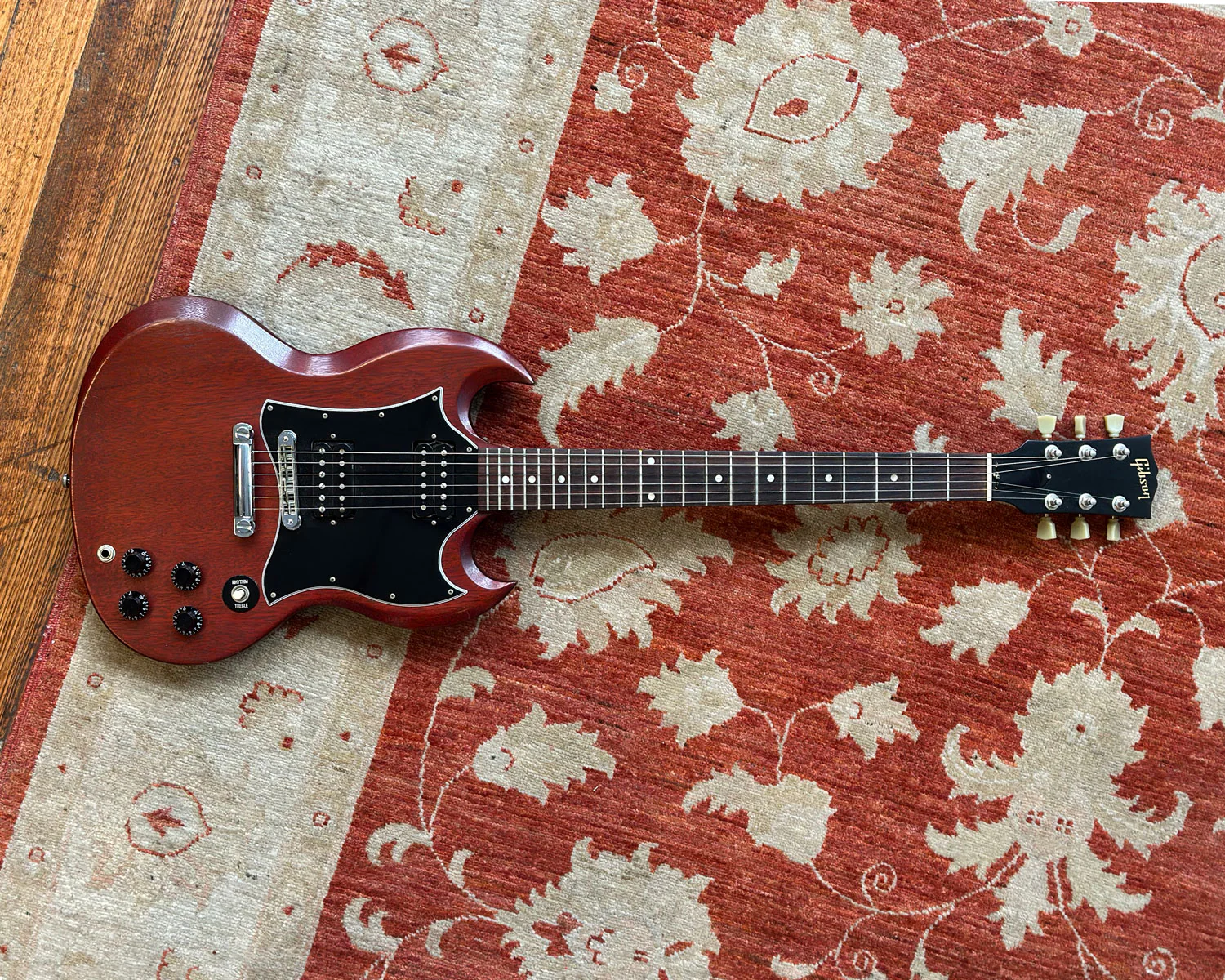 2009 Gibson SG Faded Cherry w/Gator Case - Image 3