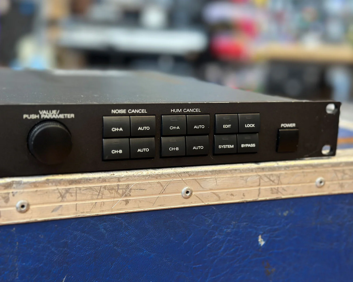Roland SN-700 Noise/Hum Eliminator - Image 3