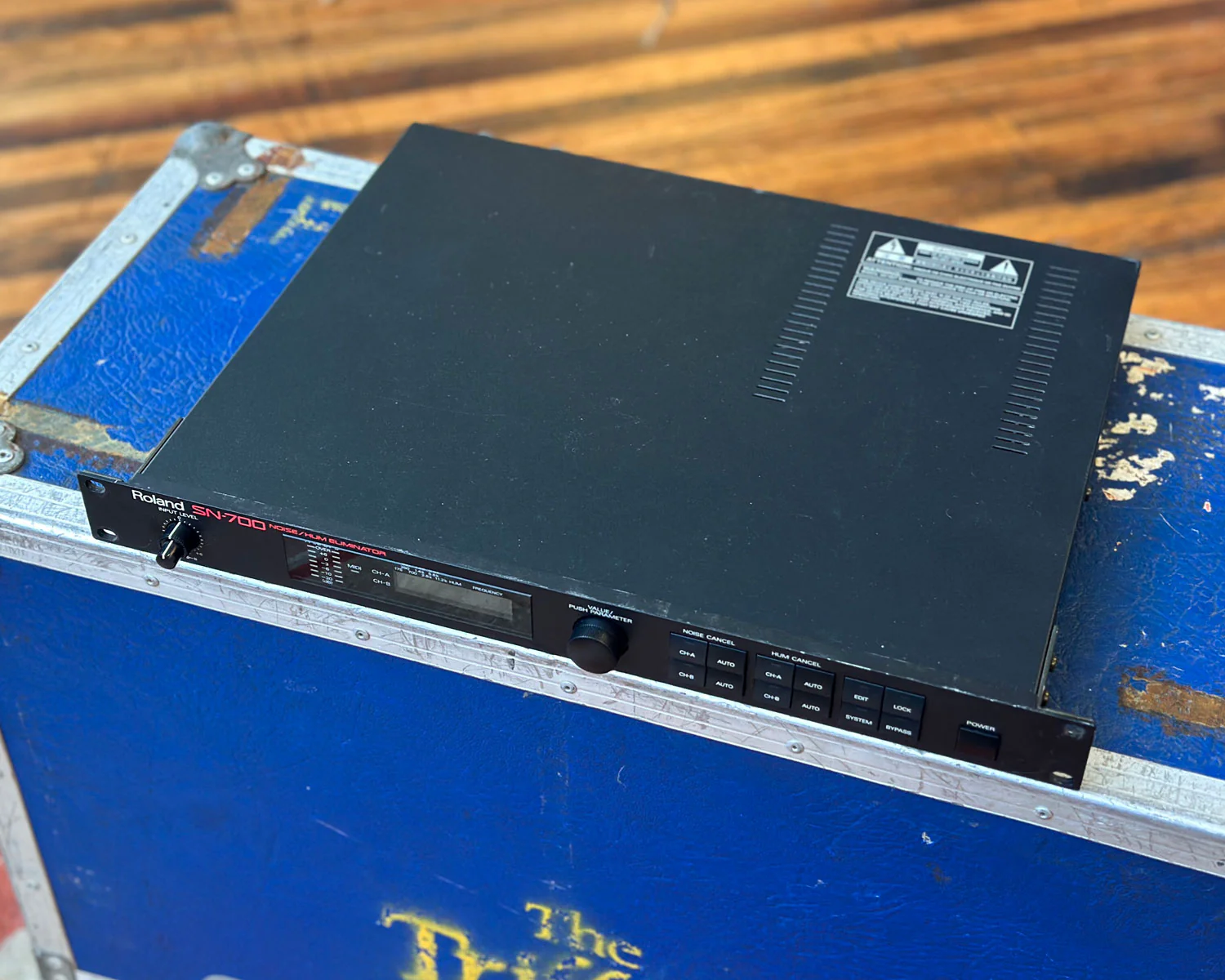 Roland SN-700 Noise/Hum Eliminator - Image 4