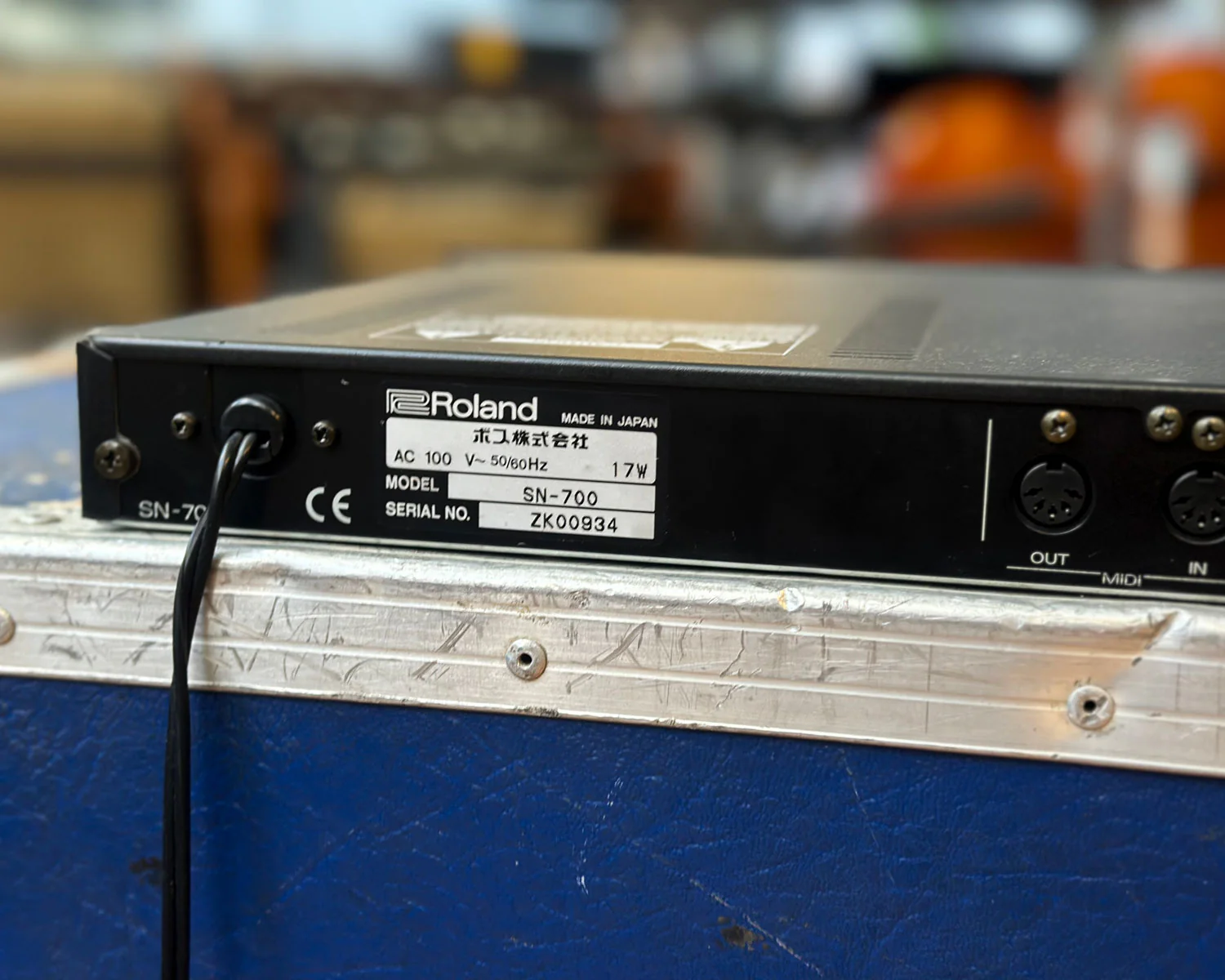 Roland SN-700 Noise/Hum Eliminator - Image 6