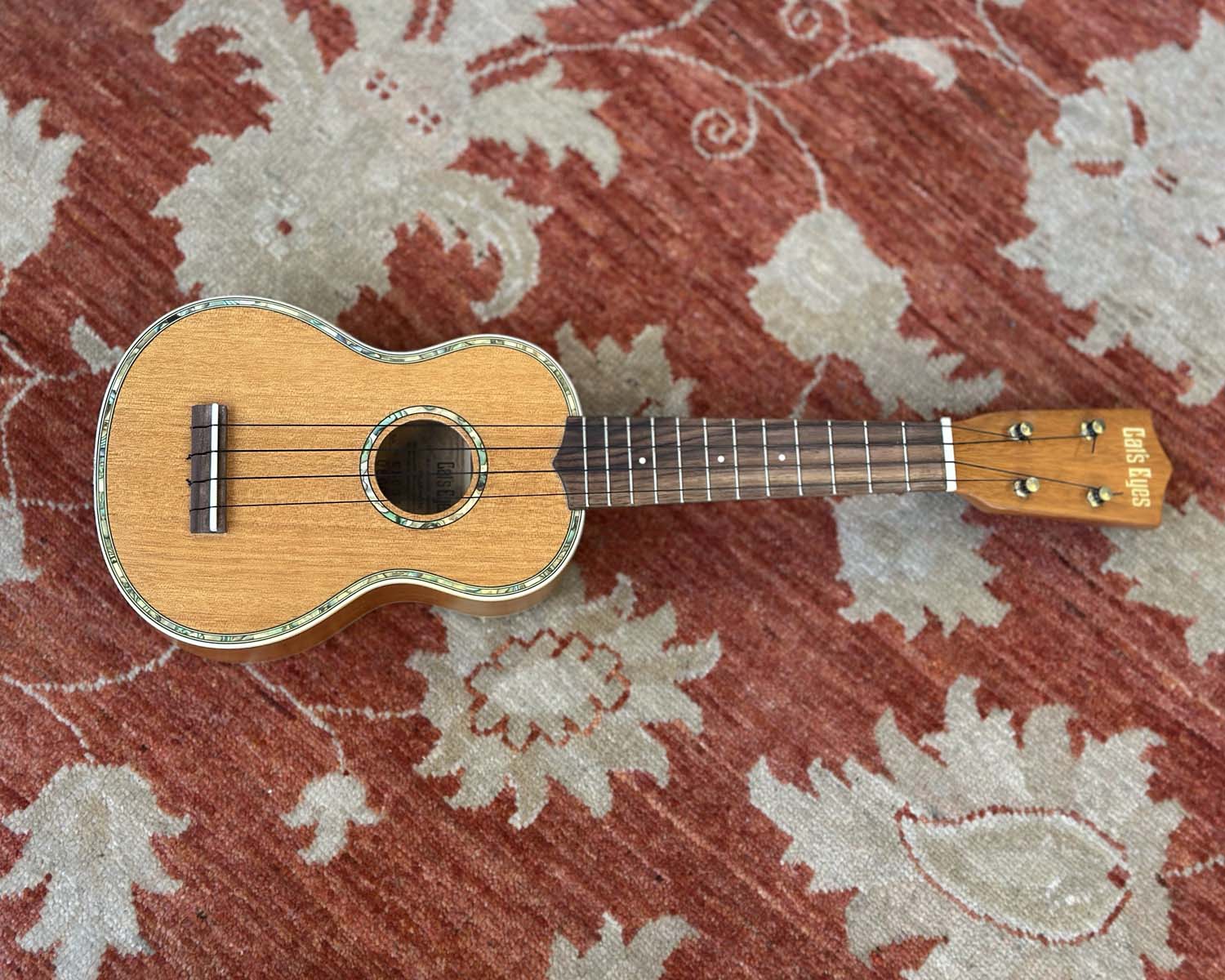 Tokai Cats Eyes CEU35 Ukulele - Image 3