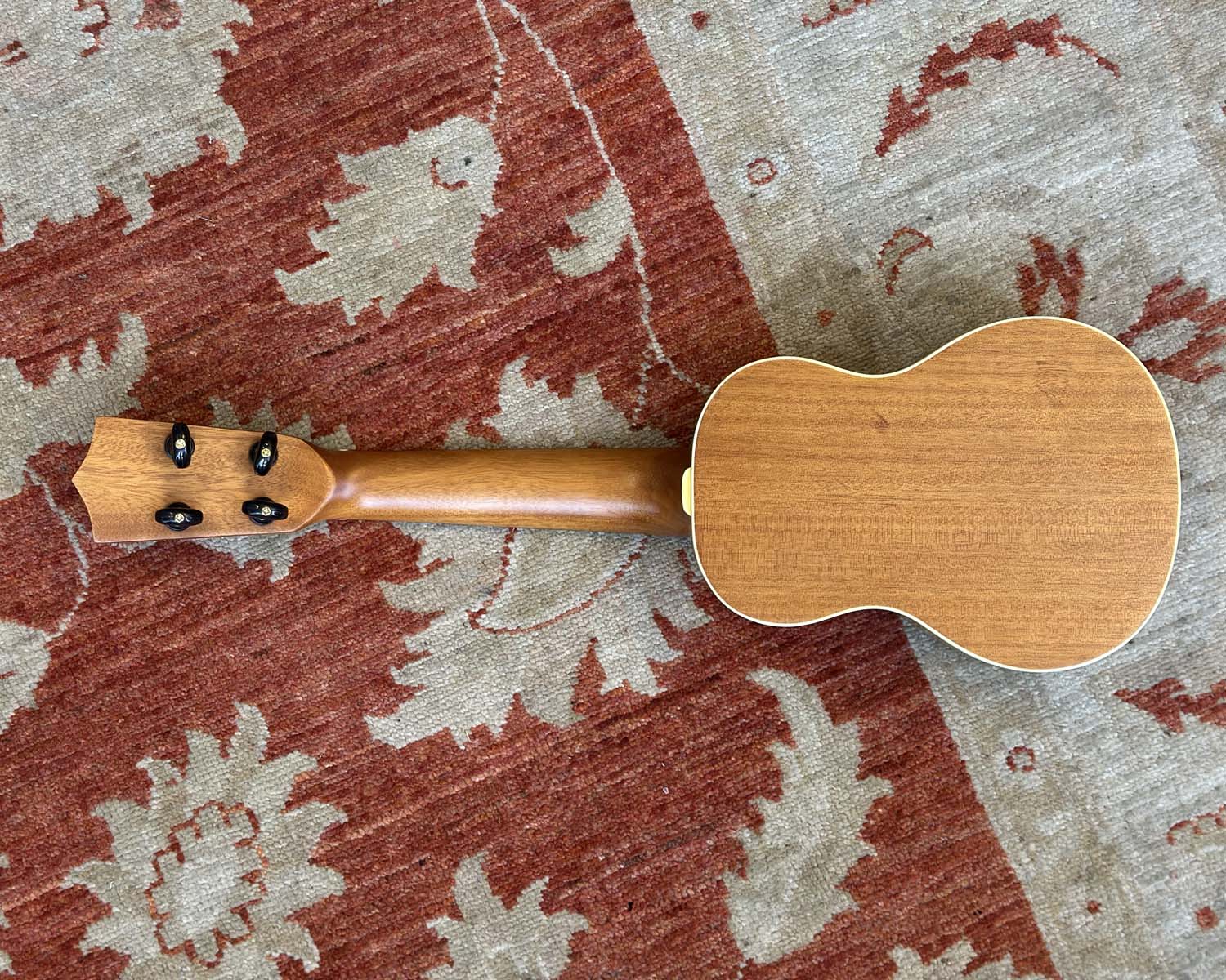 Tokai Cats Eyes CEU35 Ukulele - Image 6