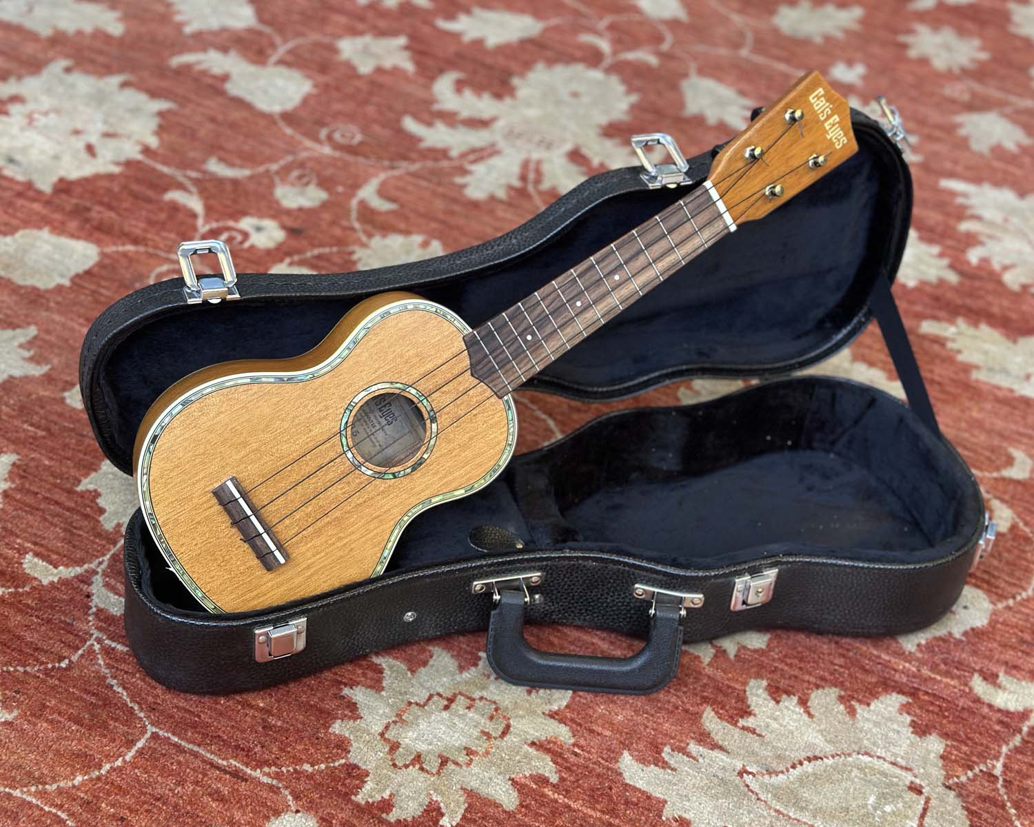 Tokai Cats Eyes CEU35 Ukulele - Image 7