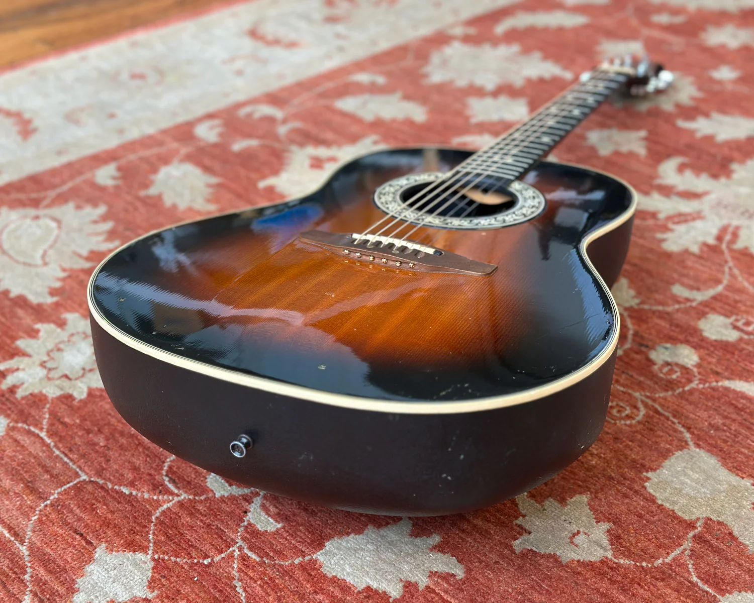 Ovation 1612 Custom Balladeer w/ OHSC - Image 13