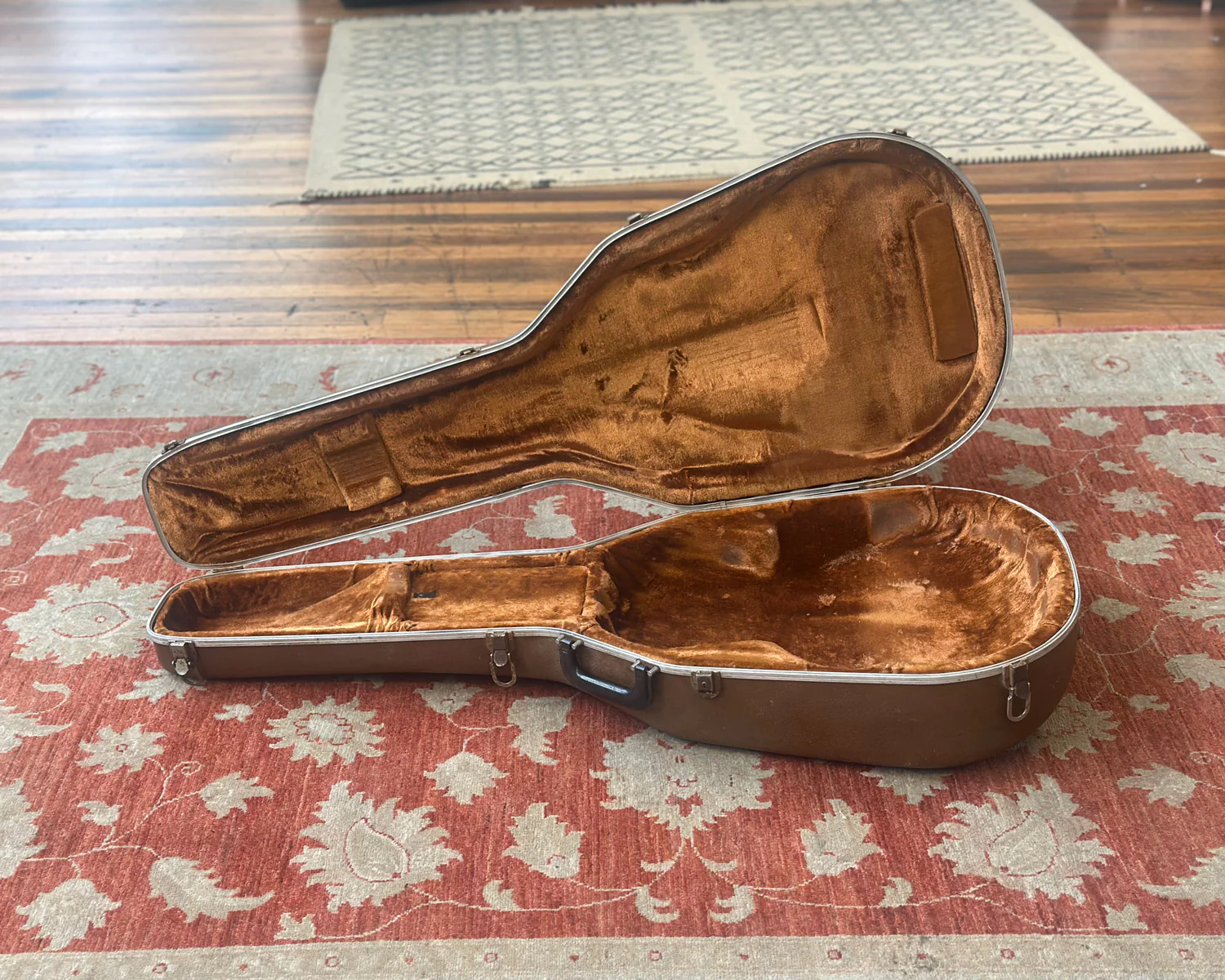Ovation 1612 Custom Balladeer w/ OHSC - Image 14