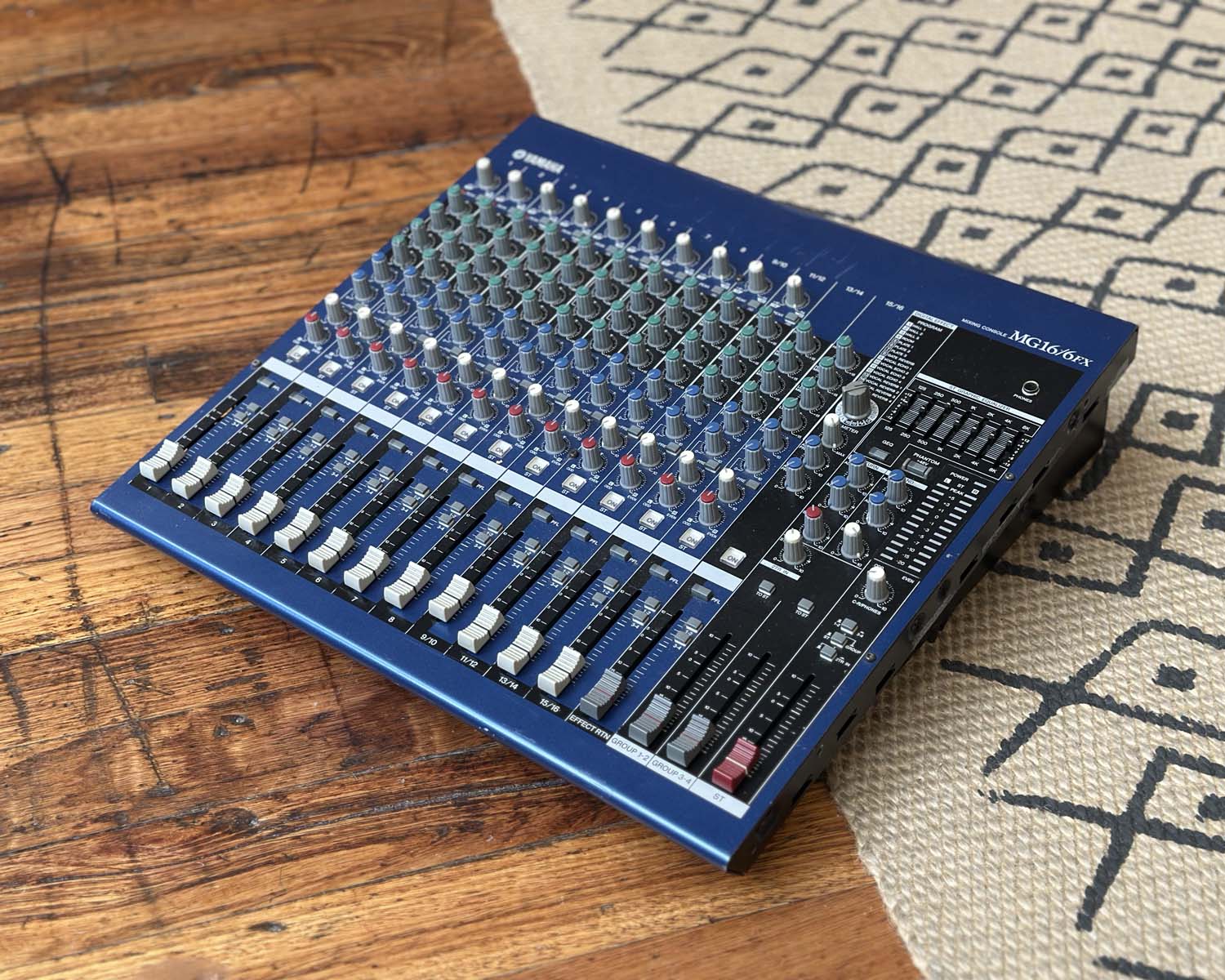 YAMAHA MG16/6FX 16 Channel Analogue Mixing Console - Image 2