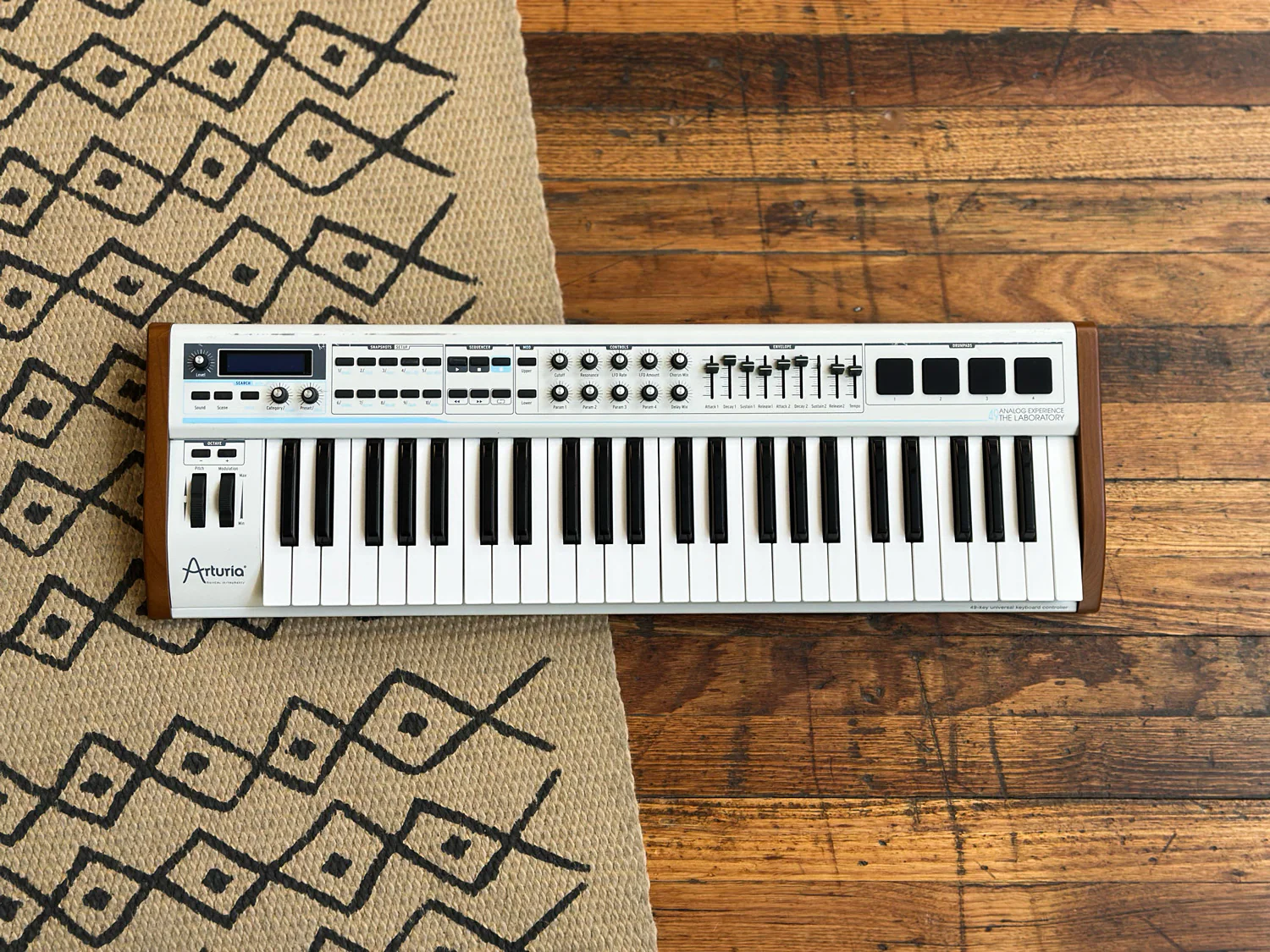 Arturia Analog Experience - The Laboratory 49