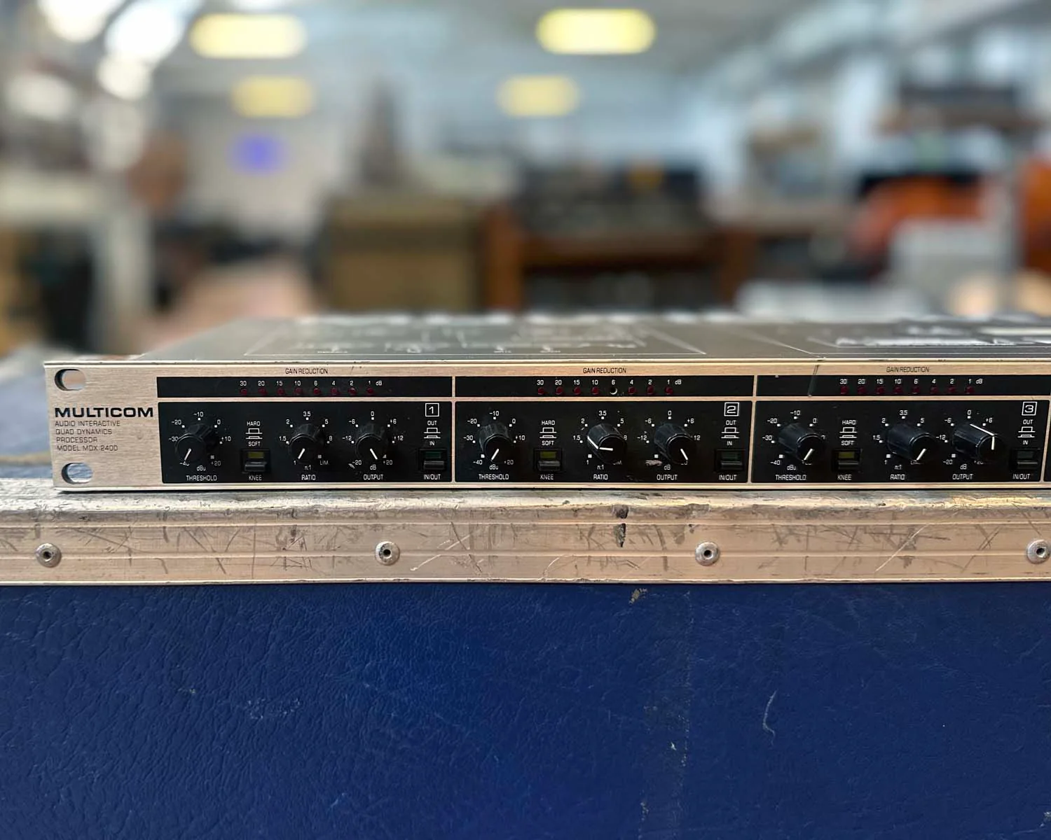 Behringer Multicom MDX 2400 - Image 4
