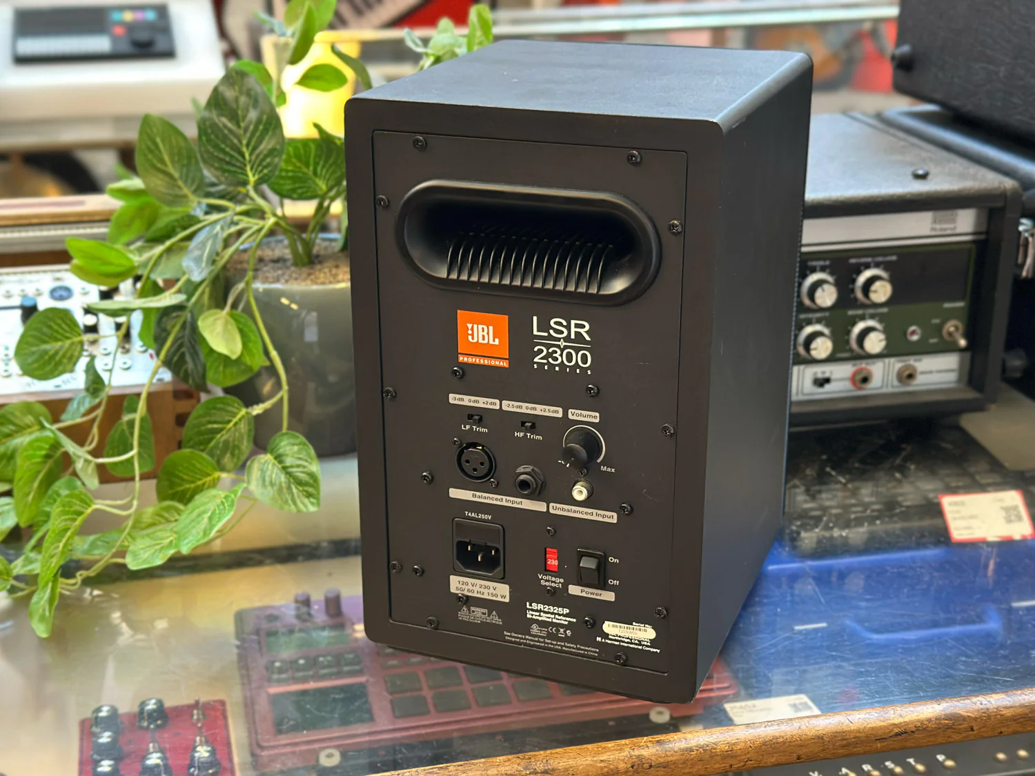 JBL Single LSR 2300 - Image 2